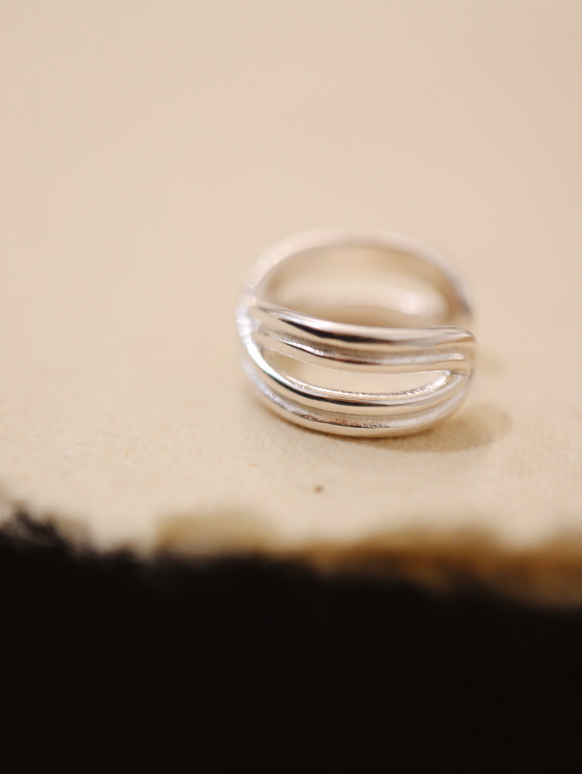 Crisscross 925 silver Earcuff