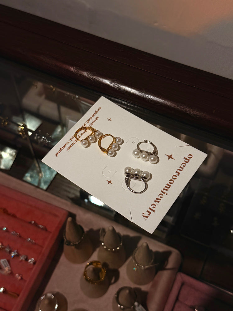 Triple faux pearl earrings