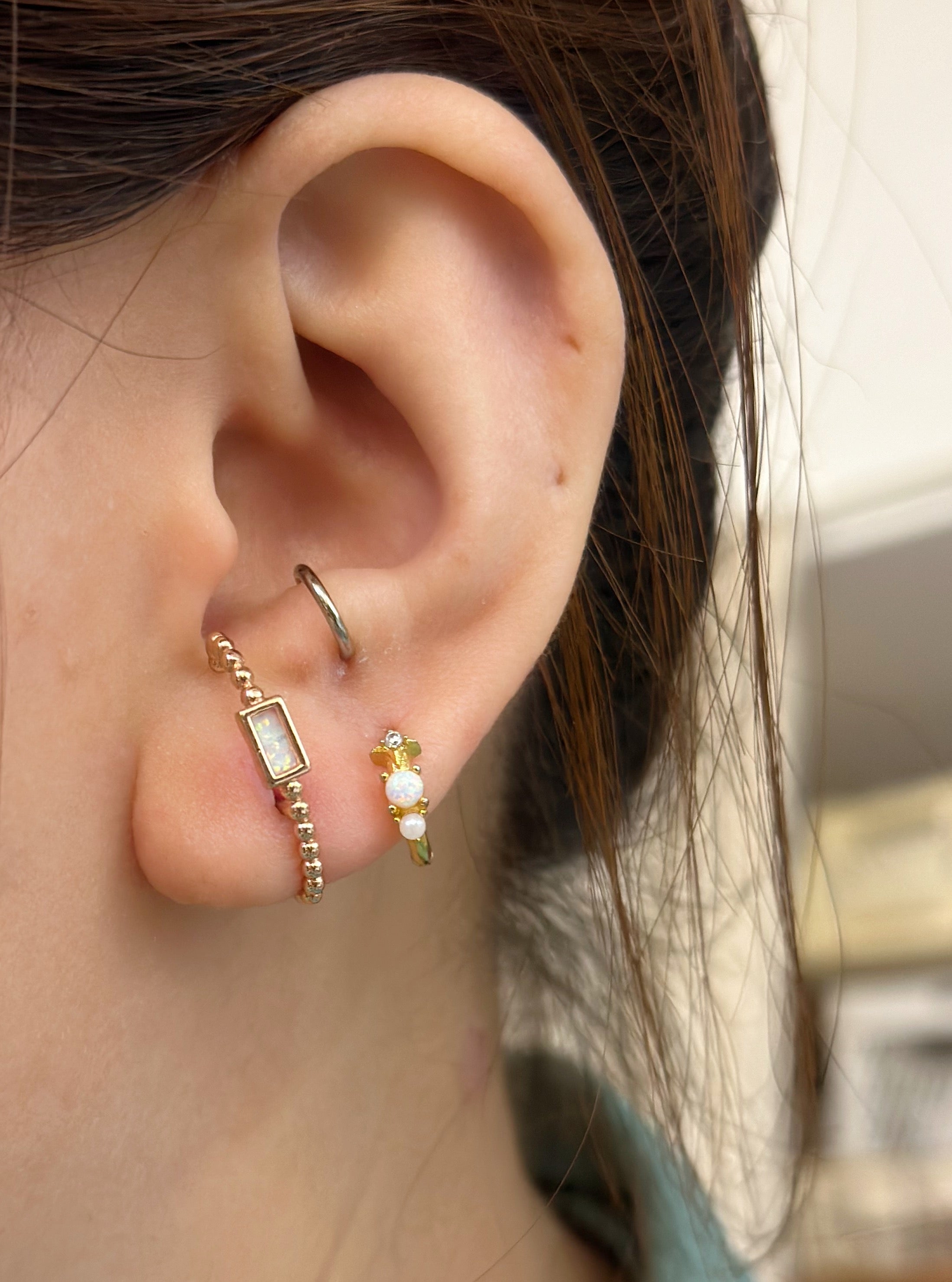 Bar rectangular opal piercing barbell (screw ball)