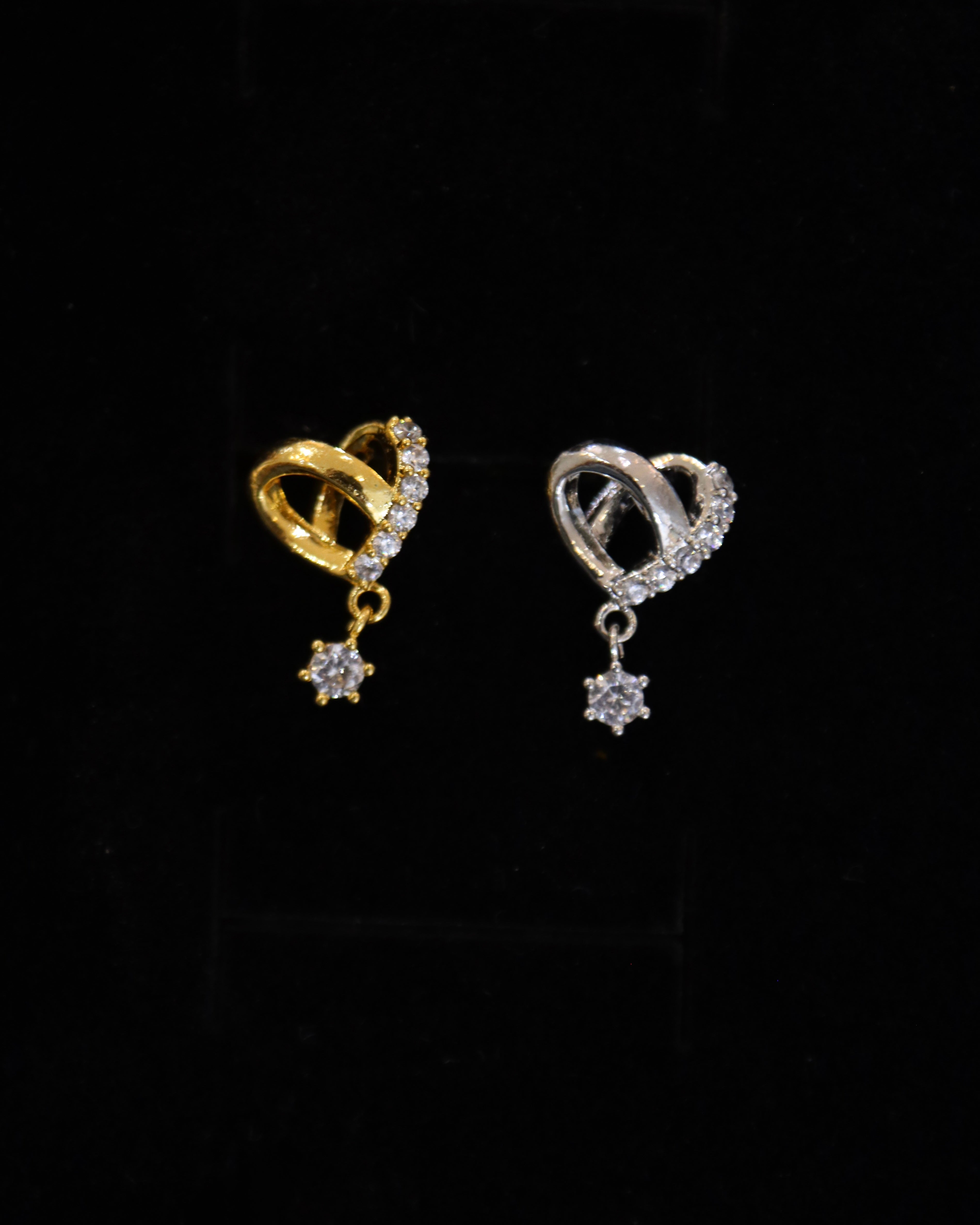 Aria Heart Dangle Stud Piercing Surgical Steel Earring (1pc)