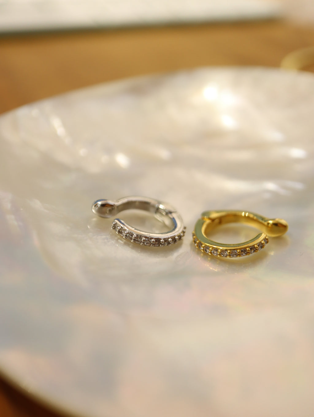 Cz sparkle earclip