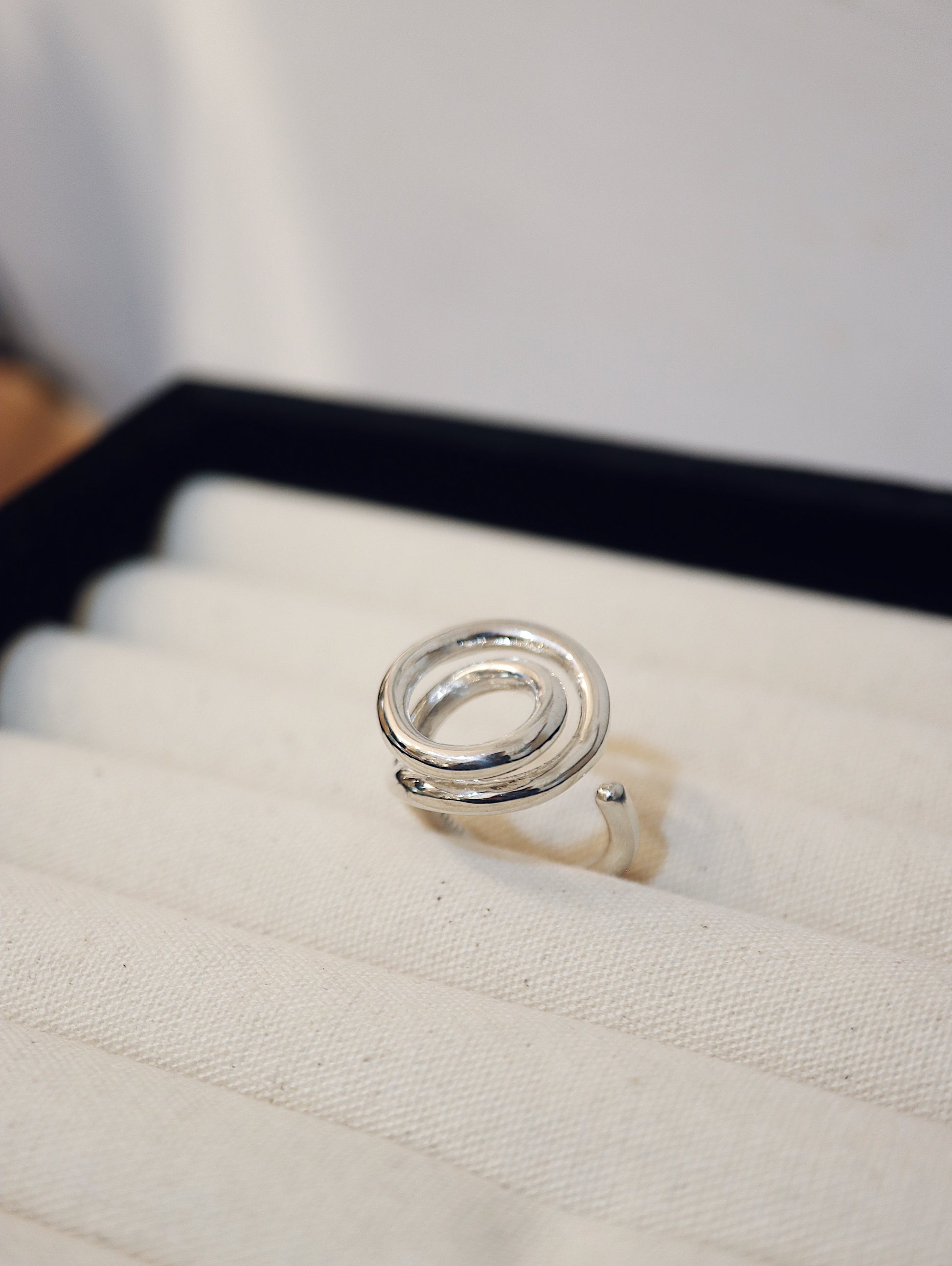 Round twisted 925 silver ring