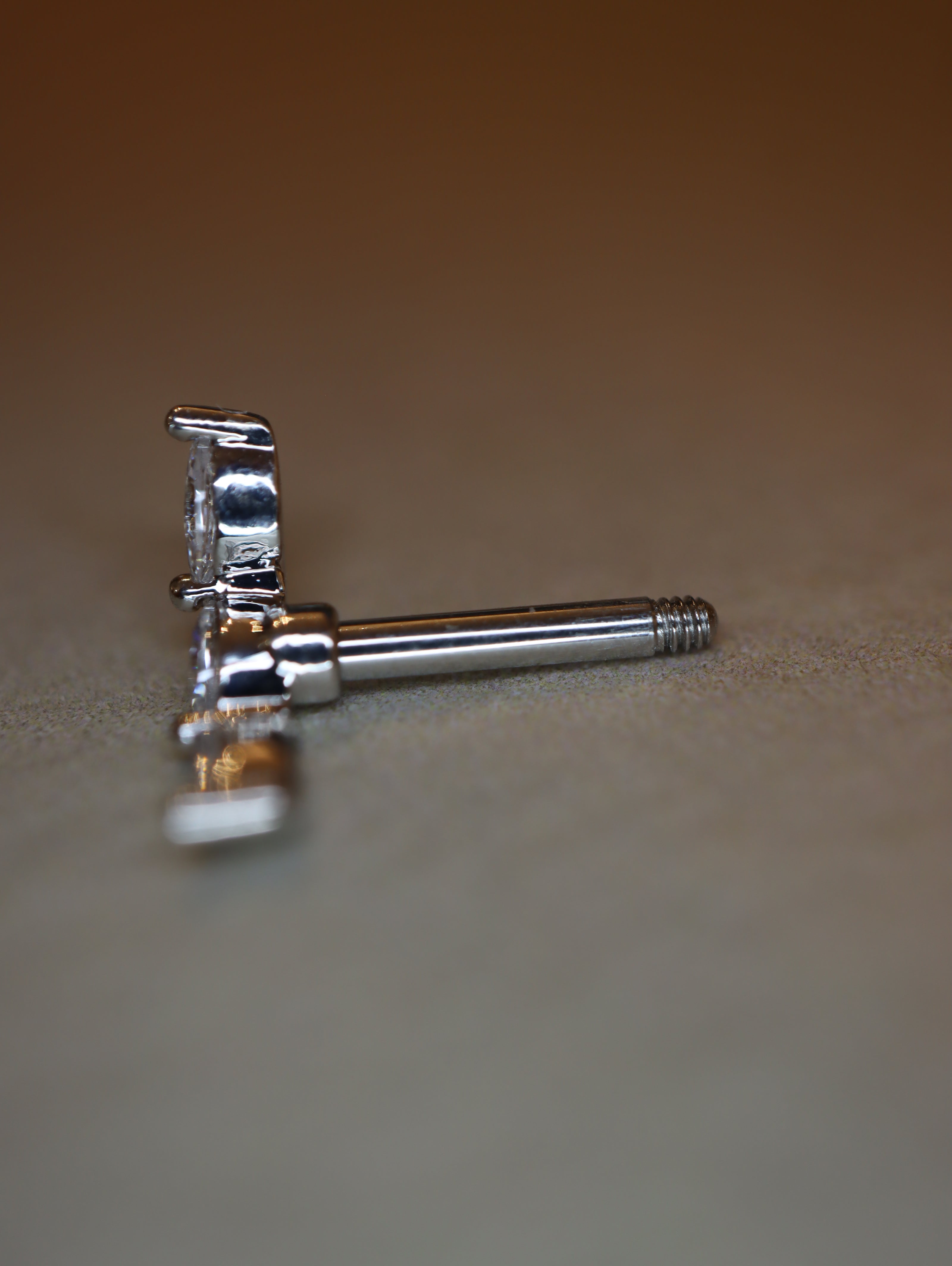 Cz curve bar stud surgical steel piercing (1pc)