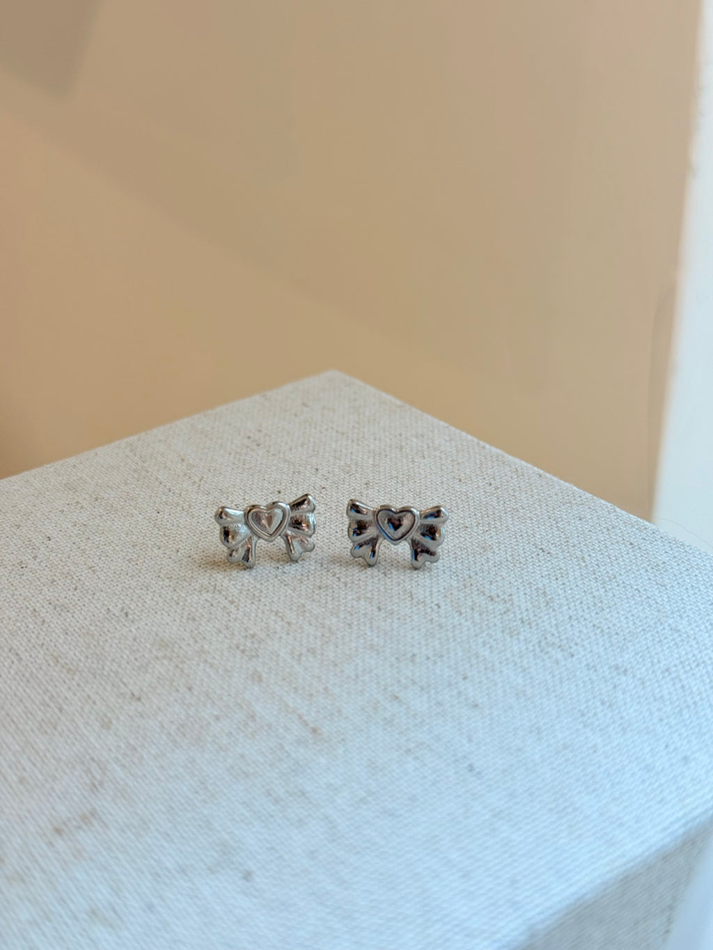 Ribbon heart stainless steel earrings