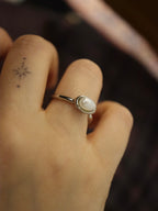 Oval faux pearl stainless steel ring
