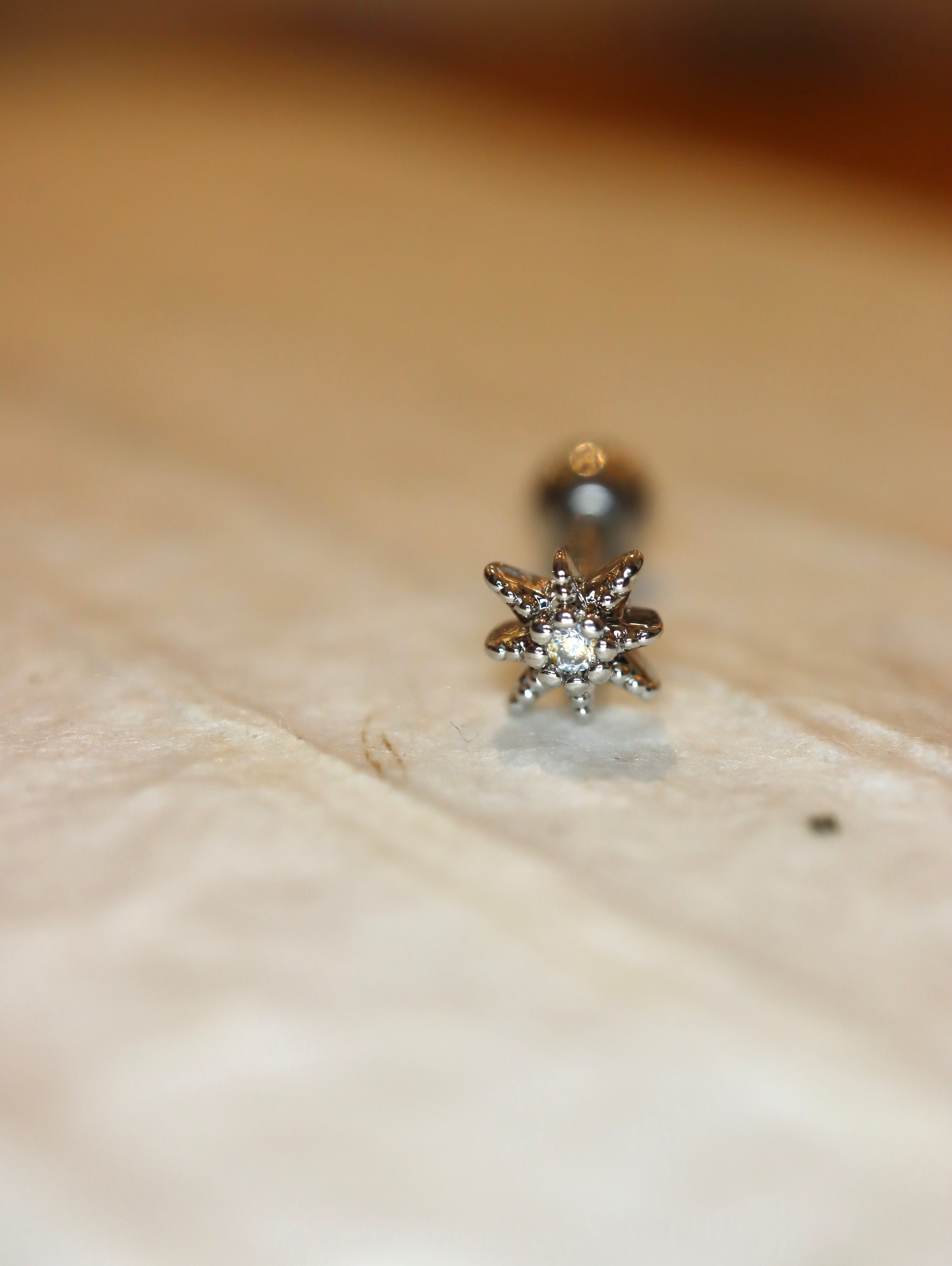 Astra stud surgical steel piercing (1pc)