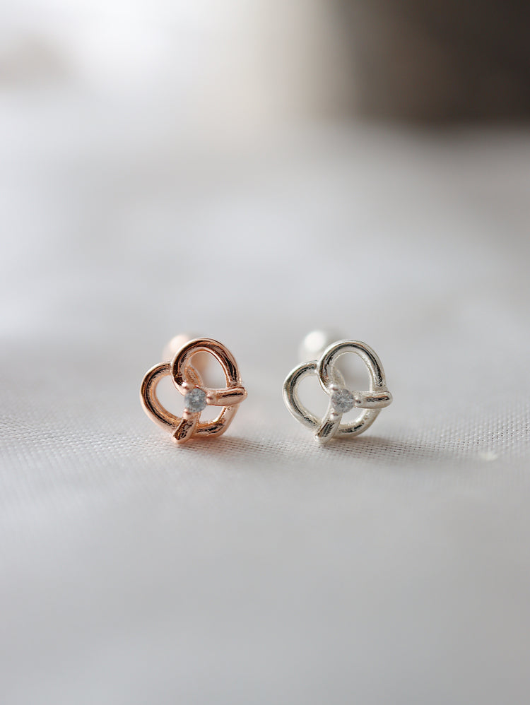 S925 Pretzel cz screw back piercing earring