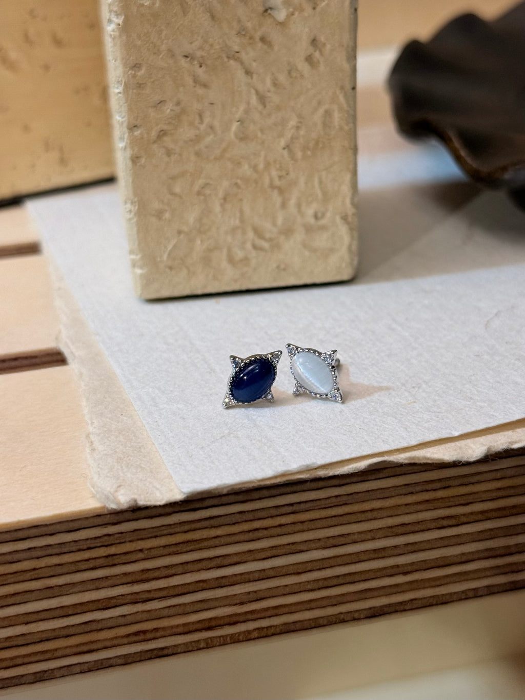 Oval cz stud surgical steel piercing