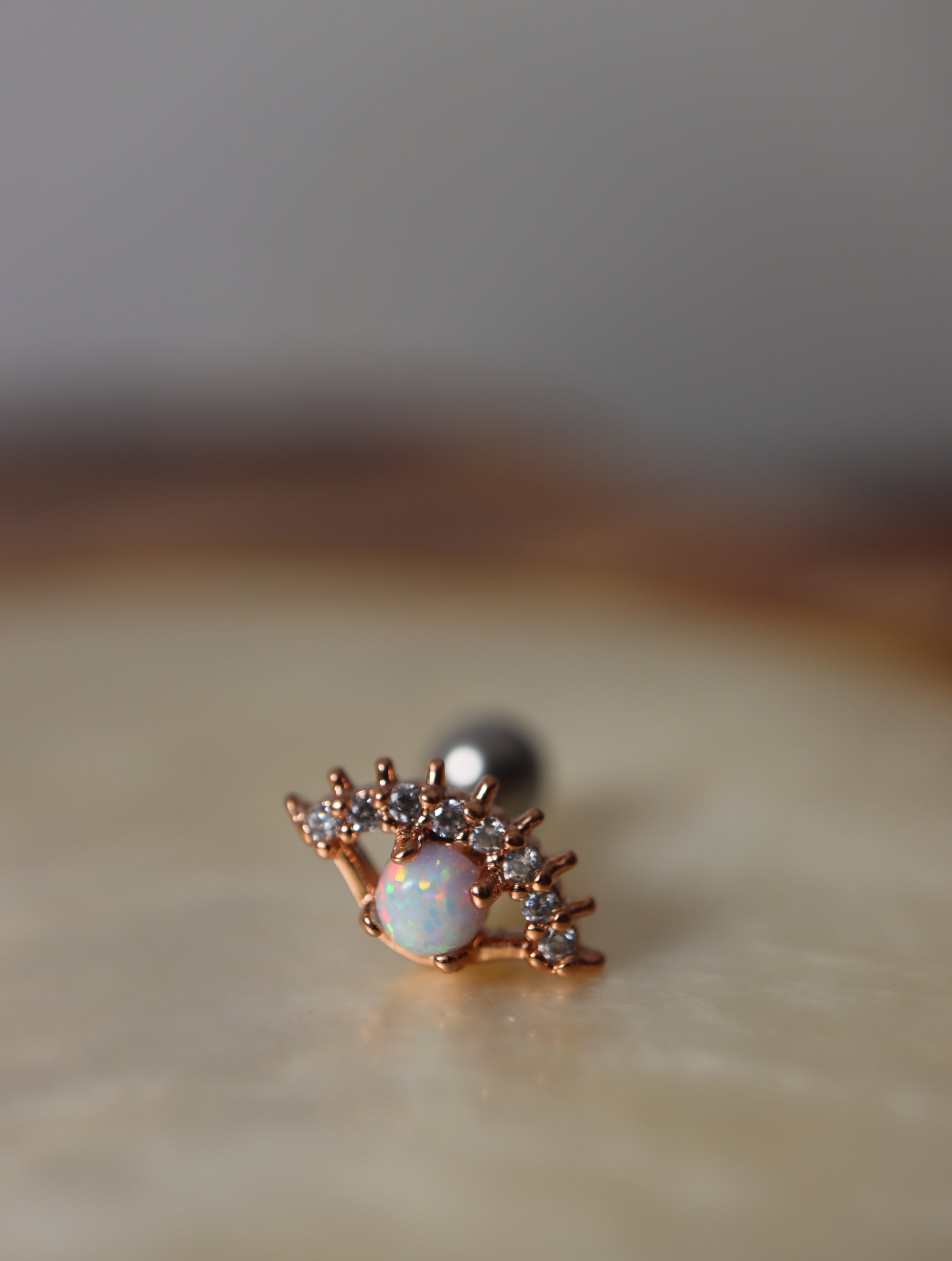 Eye opal screw ball back earring