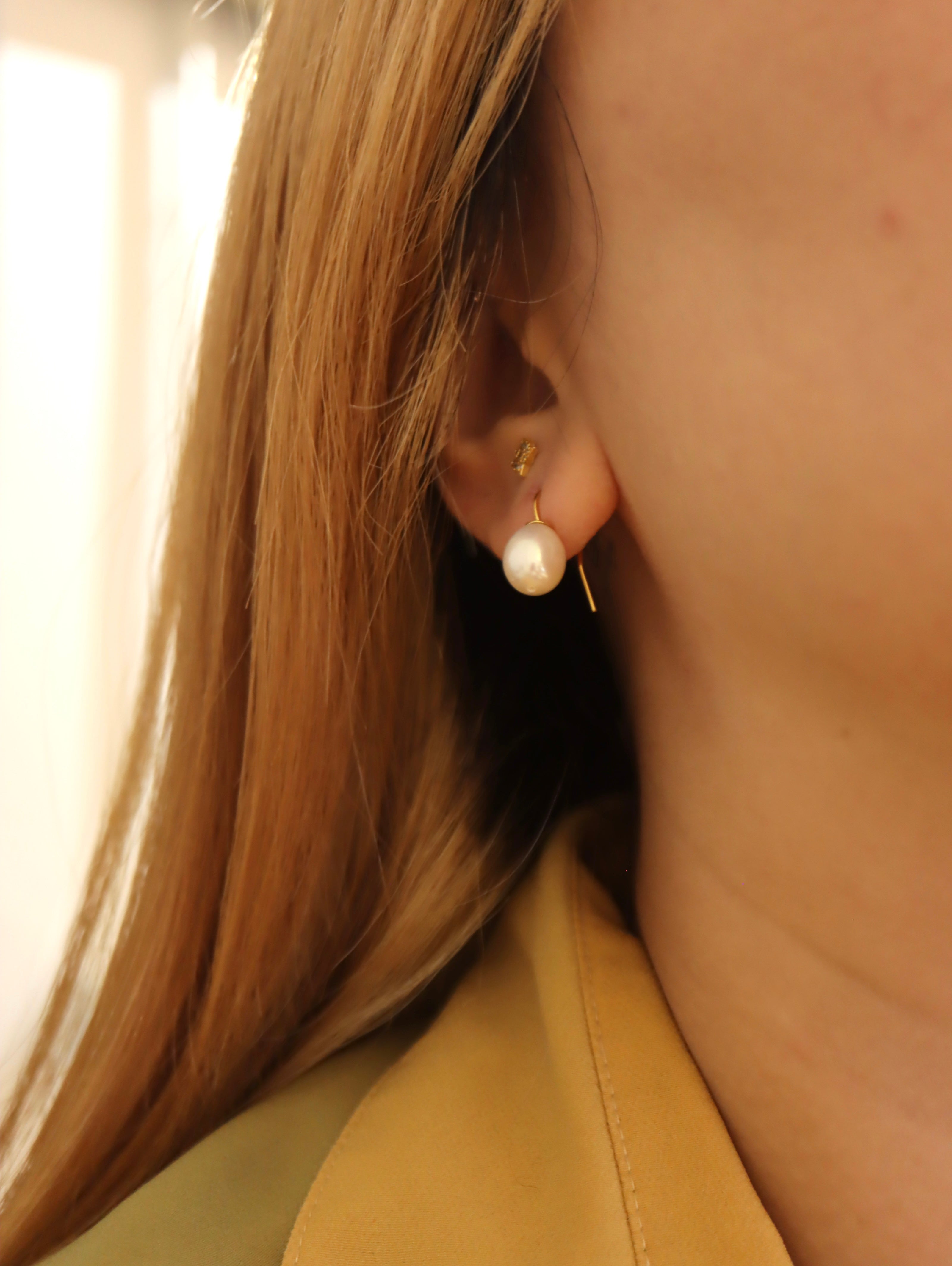 Luna drop hook earrings