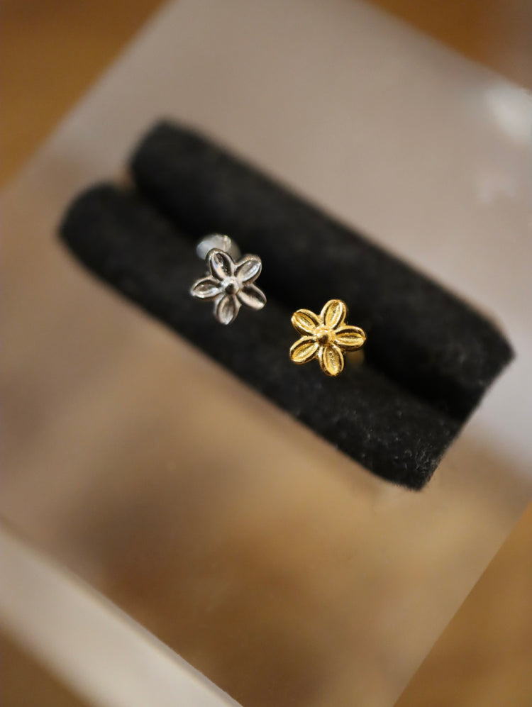 Petal Stud 925 Silver Piercing Earring (1pc)