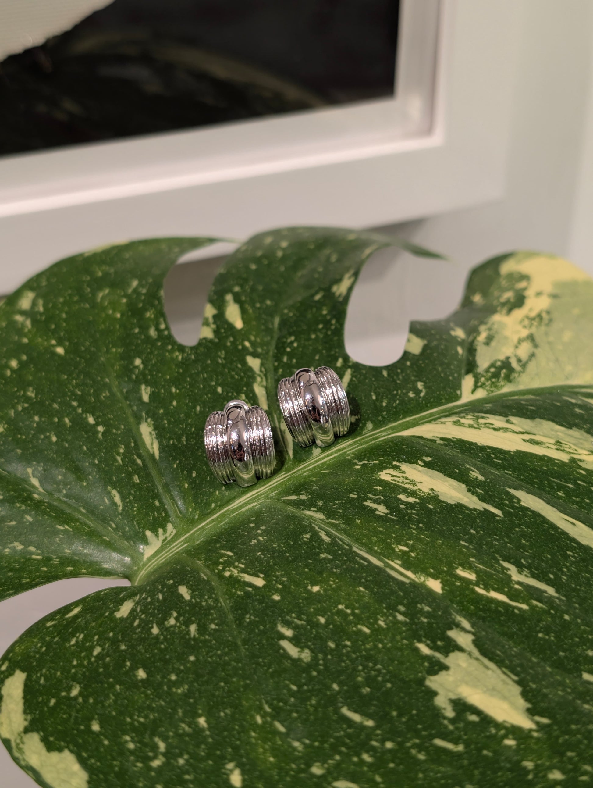 Ridge brass earrings