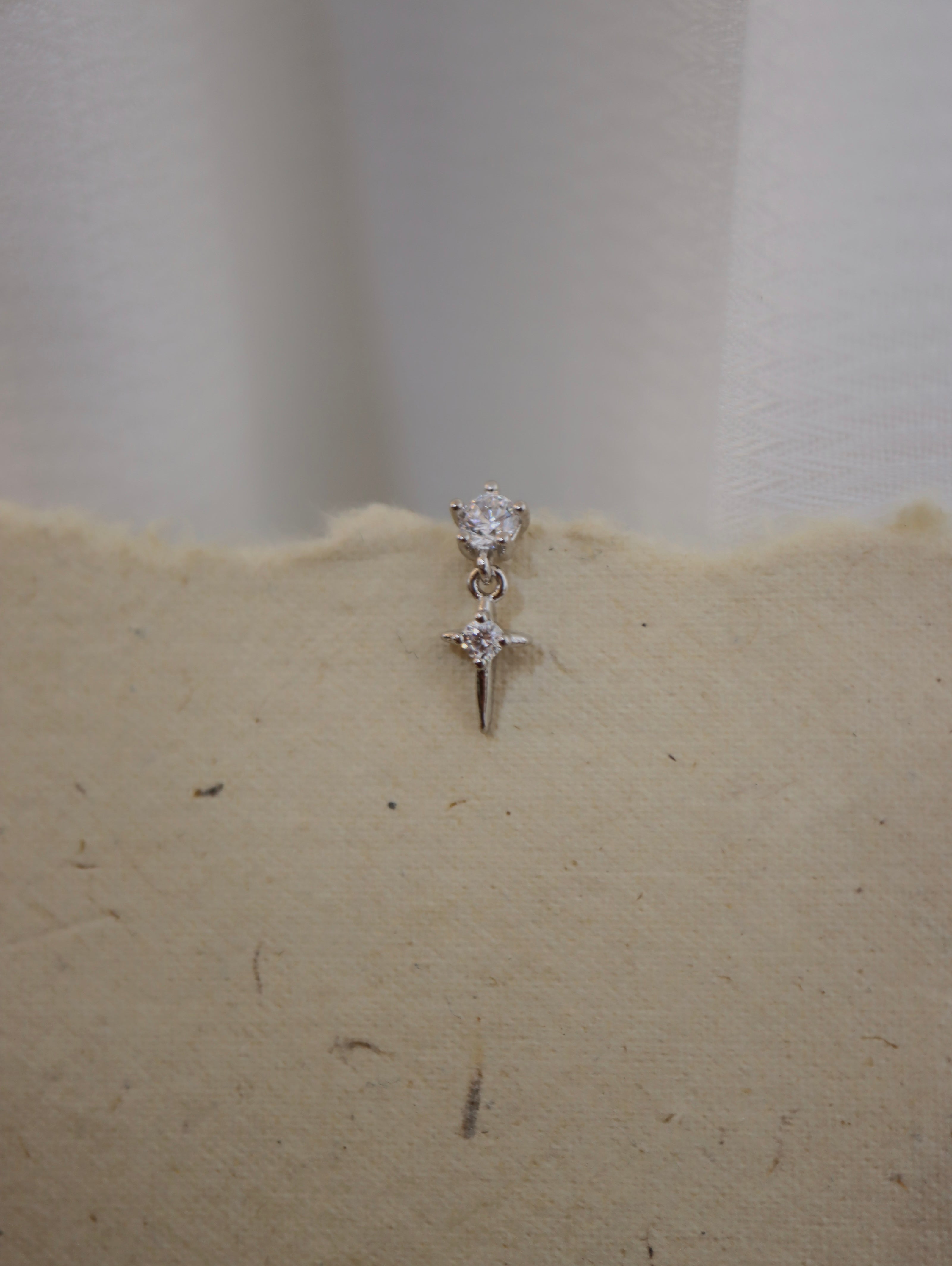 Drop cross 925 silver flat back piercing