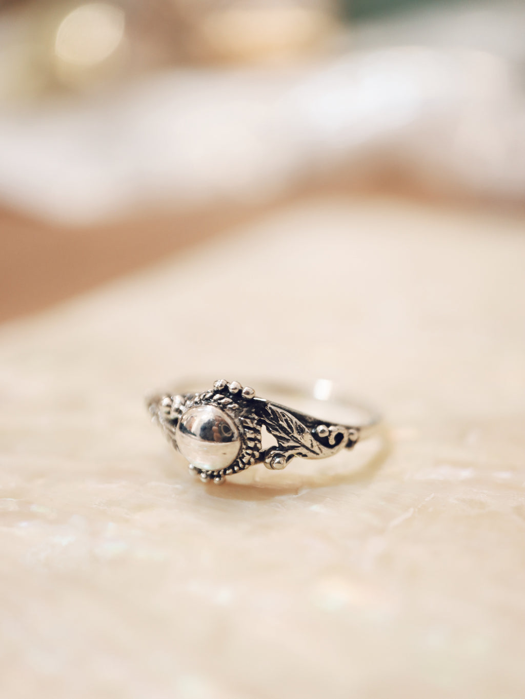 Bead & leaf 925 silver ring