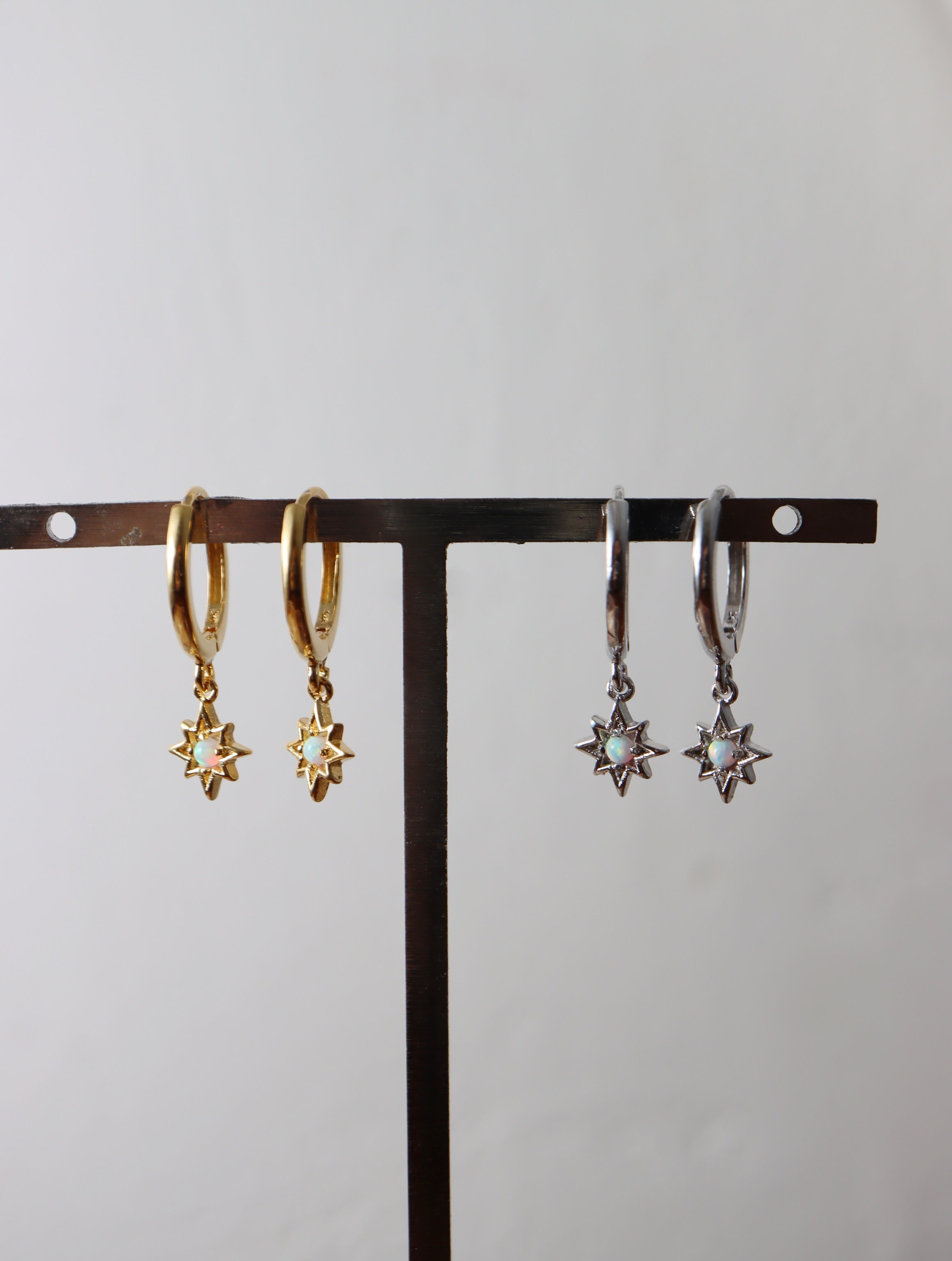 Starburst opal silver925 hinge hoop earrings
