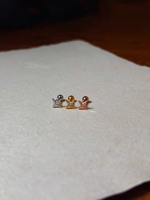Sparkle ✨ cz surgical steel piercing