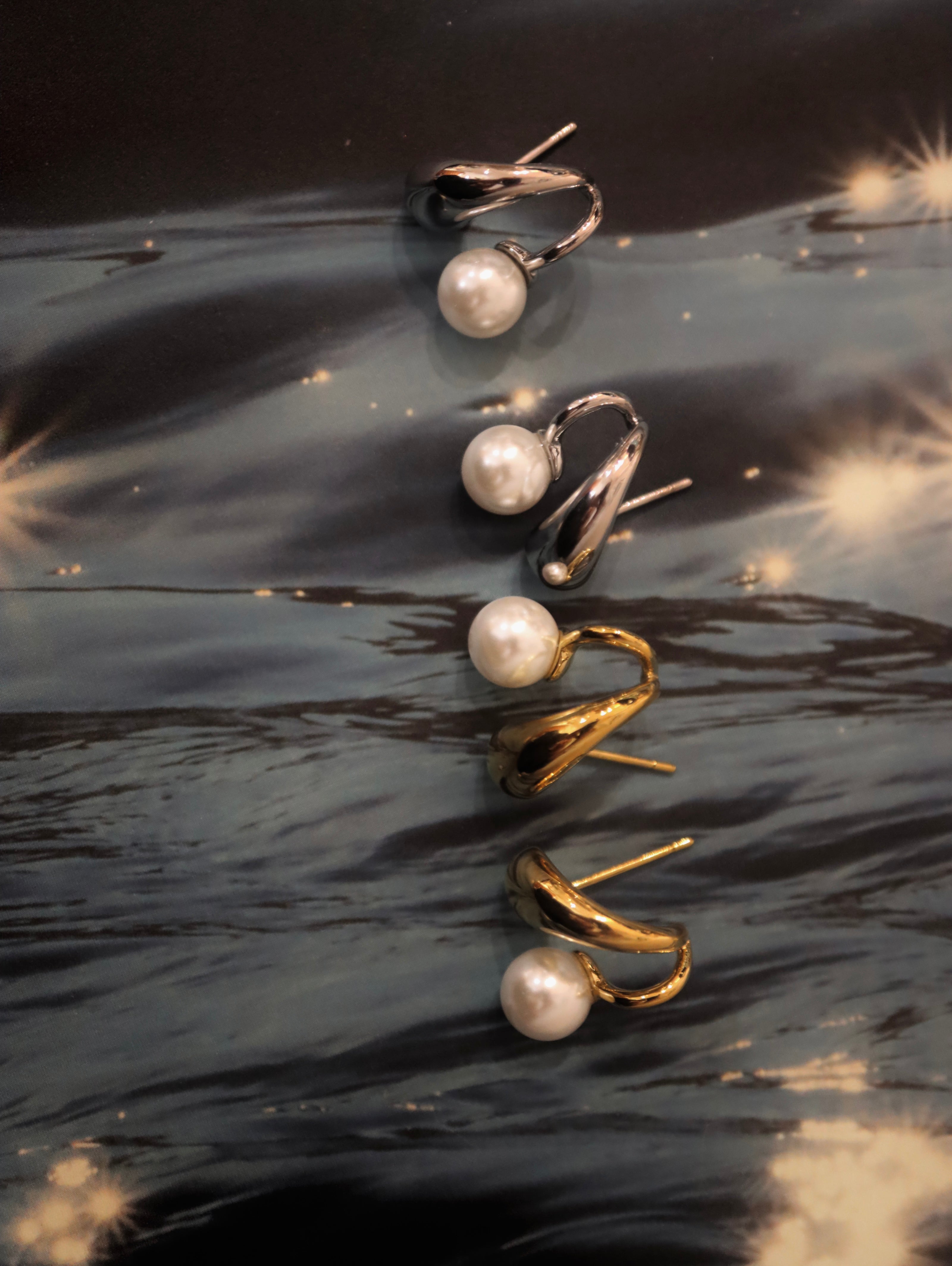 Lobe wrap pearl stainless steel earrings