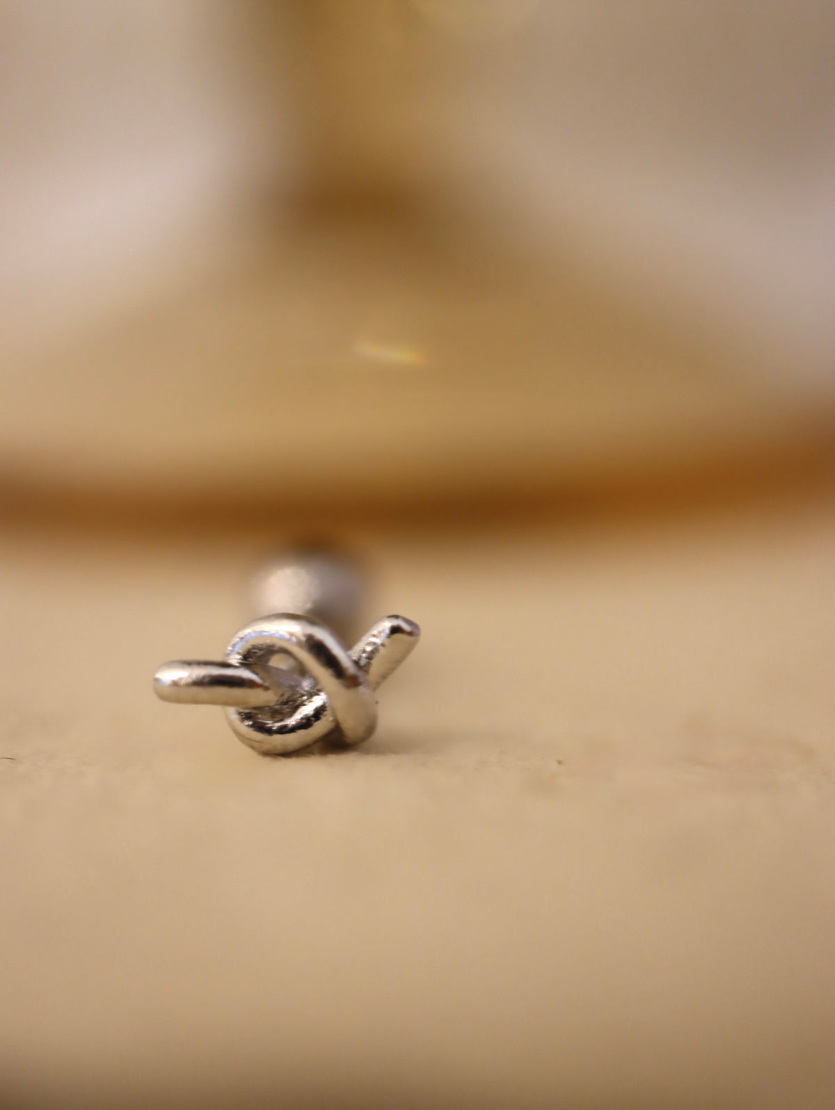 Knot surgical steel piercing stud (1pc)