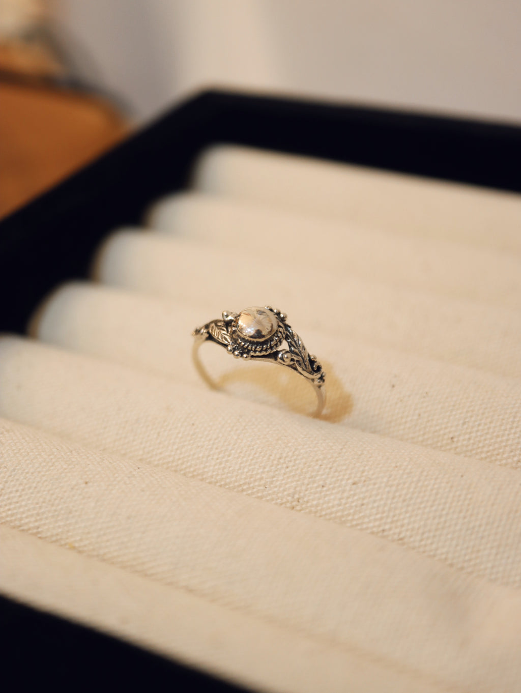 Bead & leaf 925 silver ring