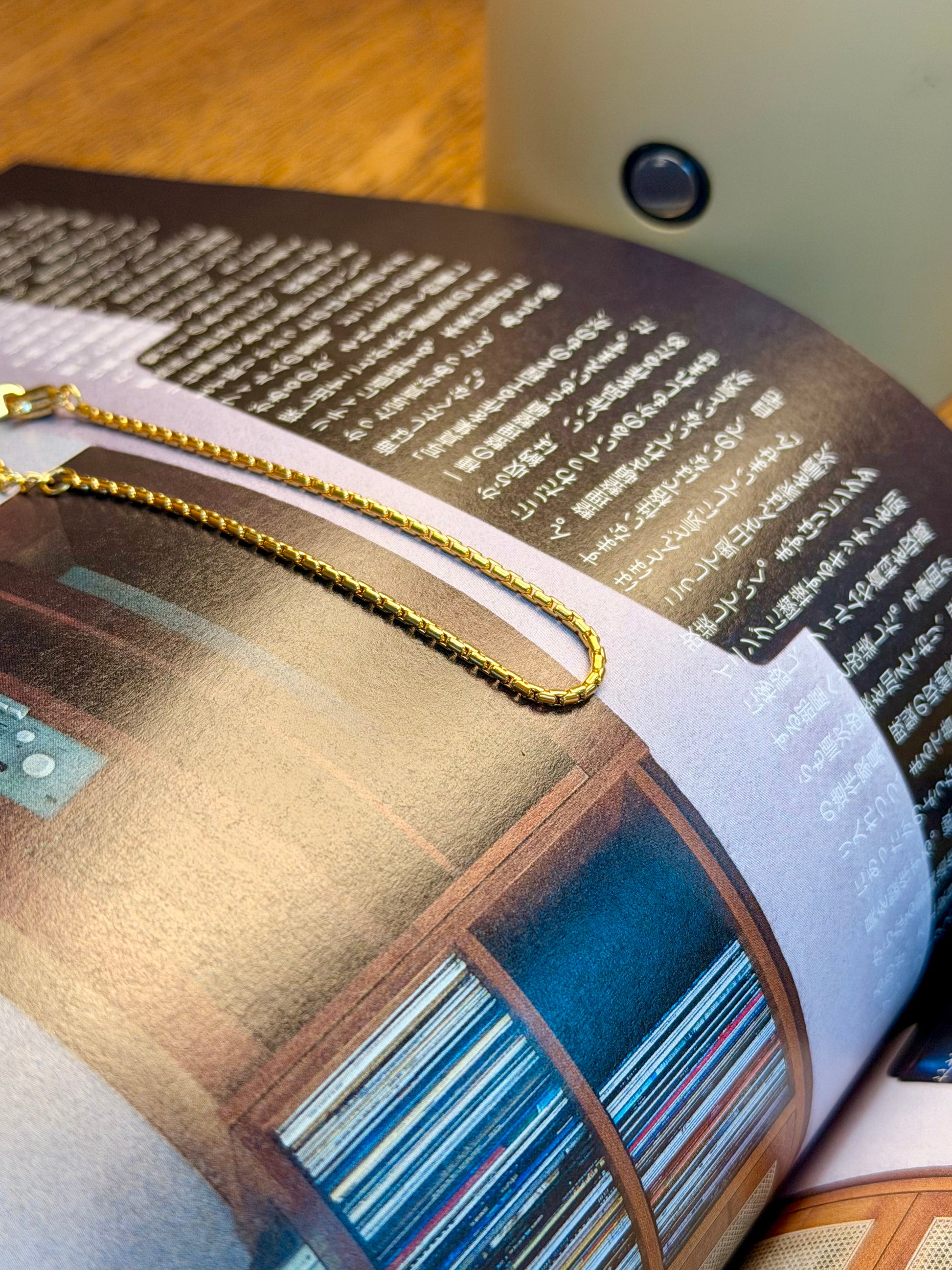 Stainless steel golden bracelet