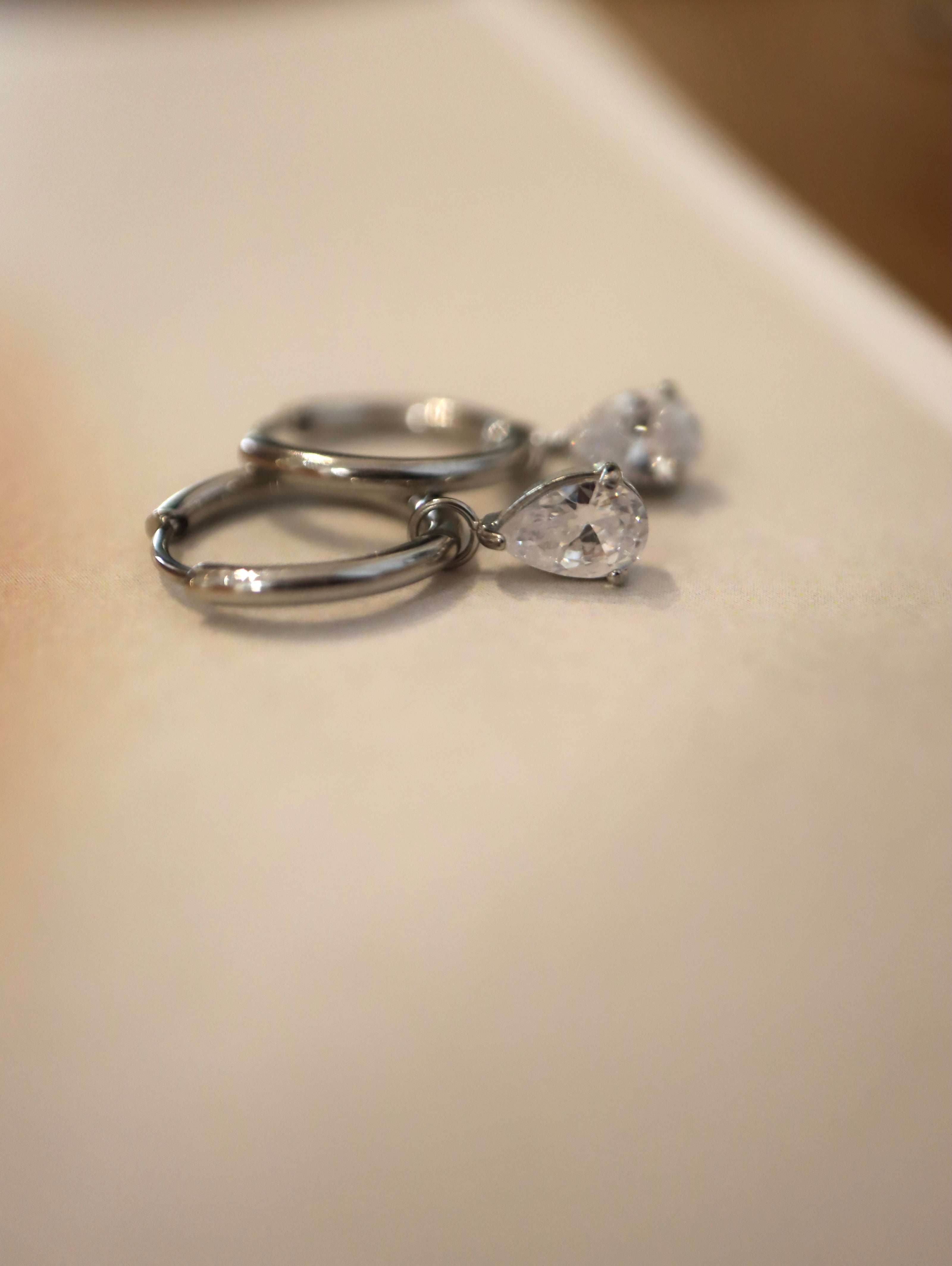 Hinged stainless steel drop earrings