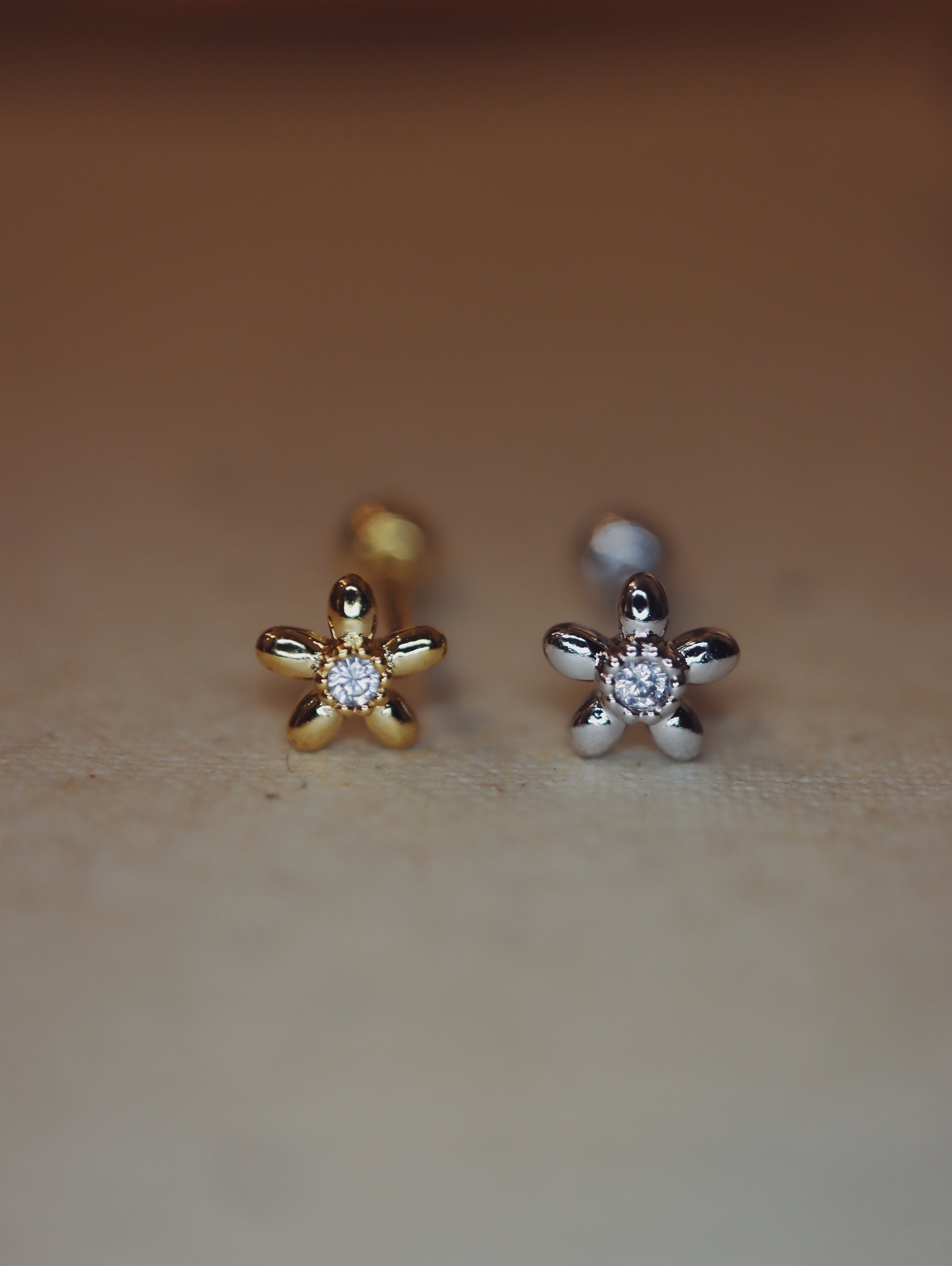 Flower 925 silver Piercing Earring with Screw Back