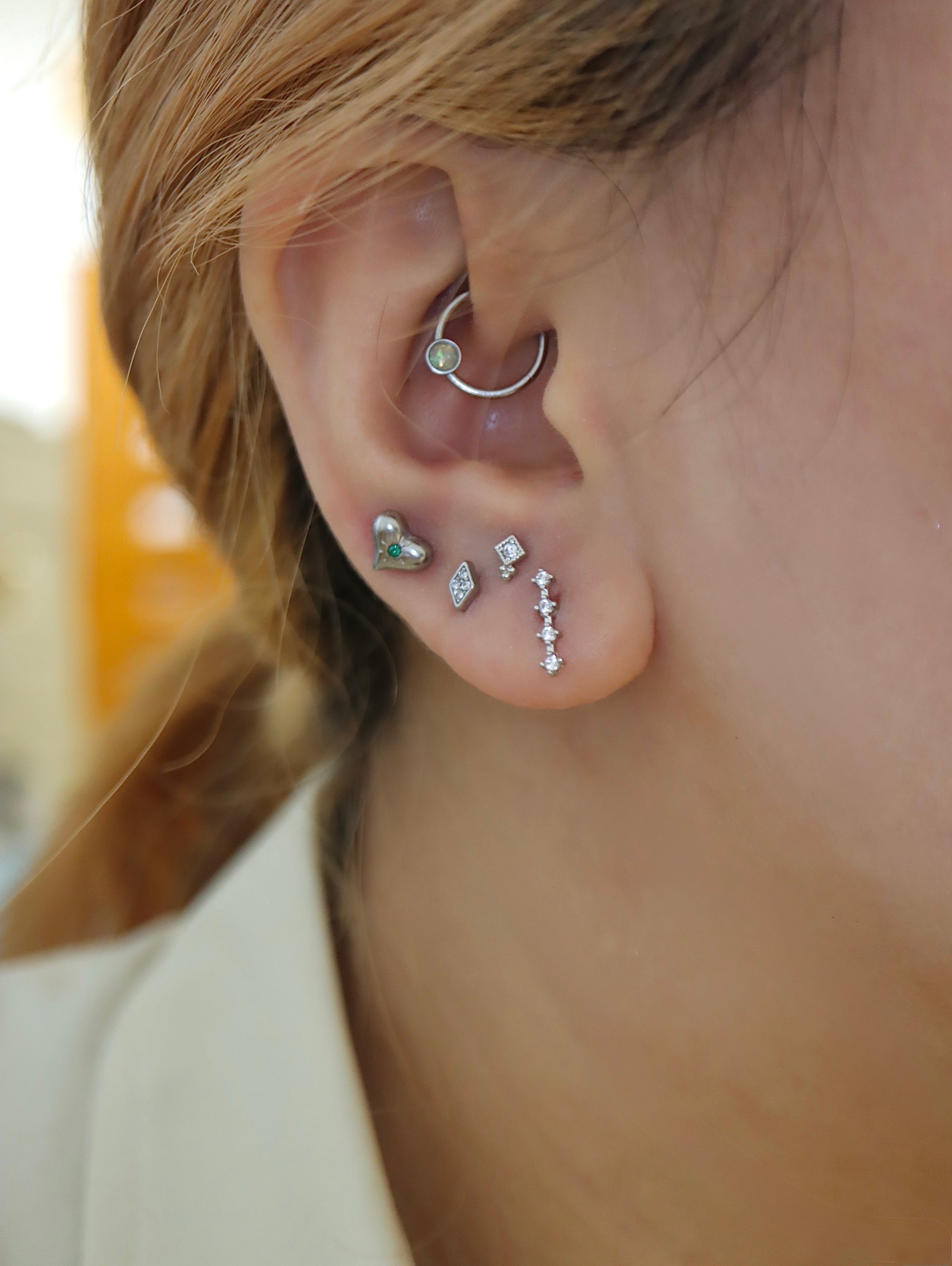 Cz stud surgical steel piercing earring (1pc)