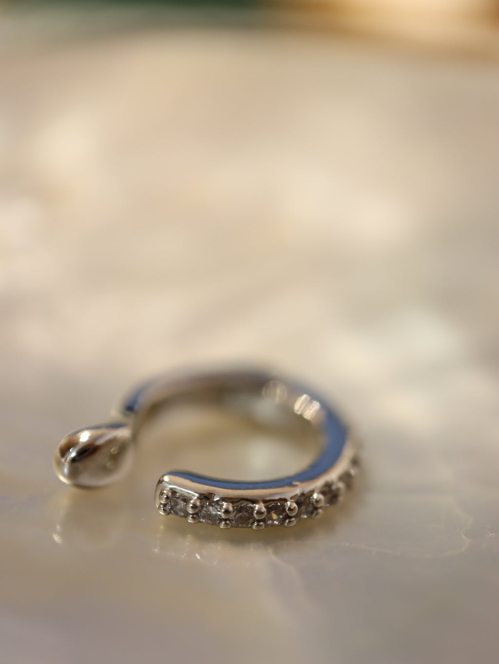 Cz sparkle earclip