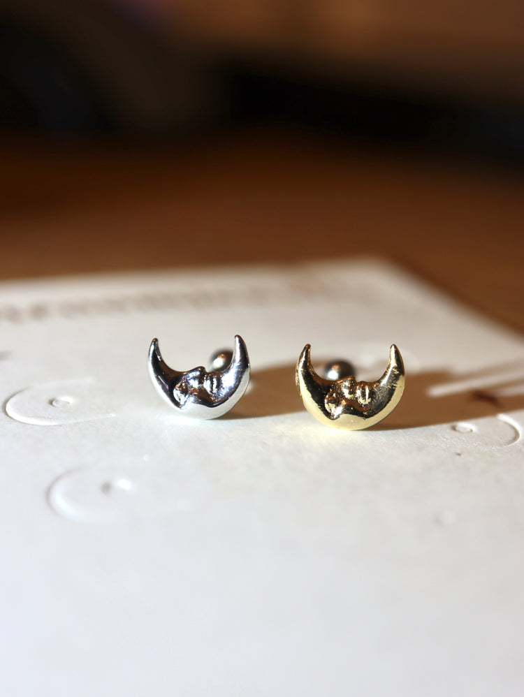 Crescent moon surgical steel stud earring (1pc)