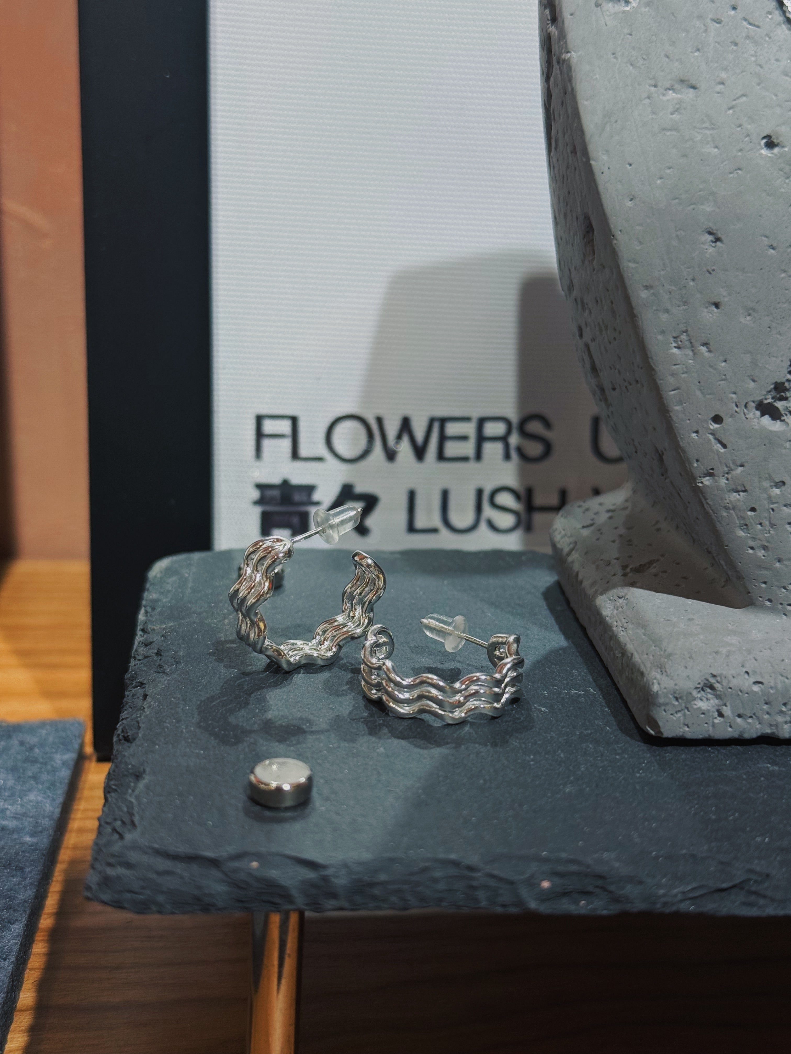 Wavy striped silver925 earrings