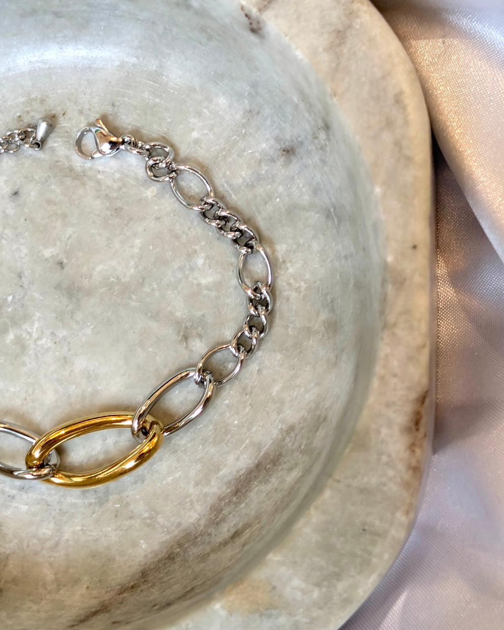 Mix tone interlock stainless steel bracelet