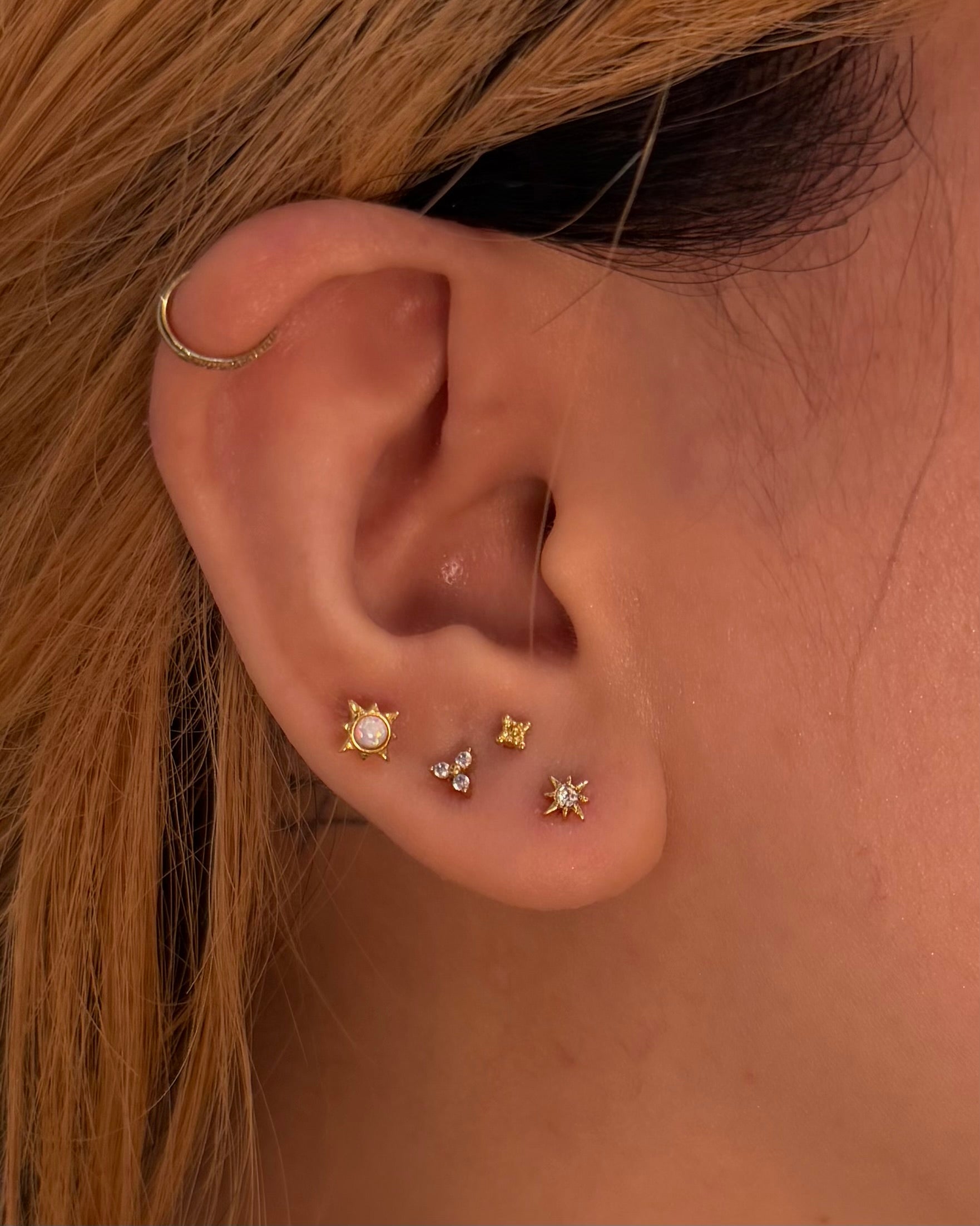 Astra stud surgical steel piercing (1pc)