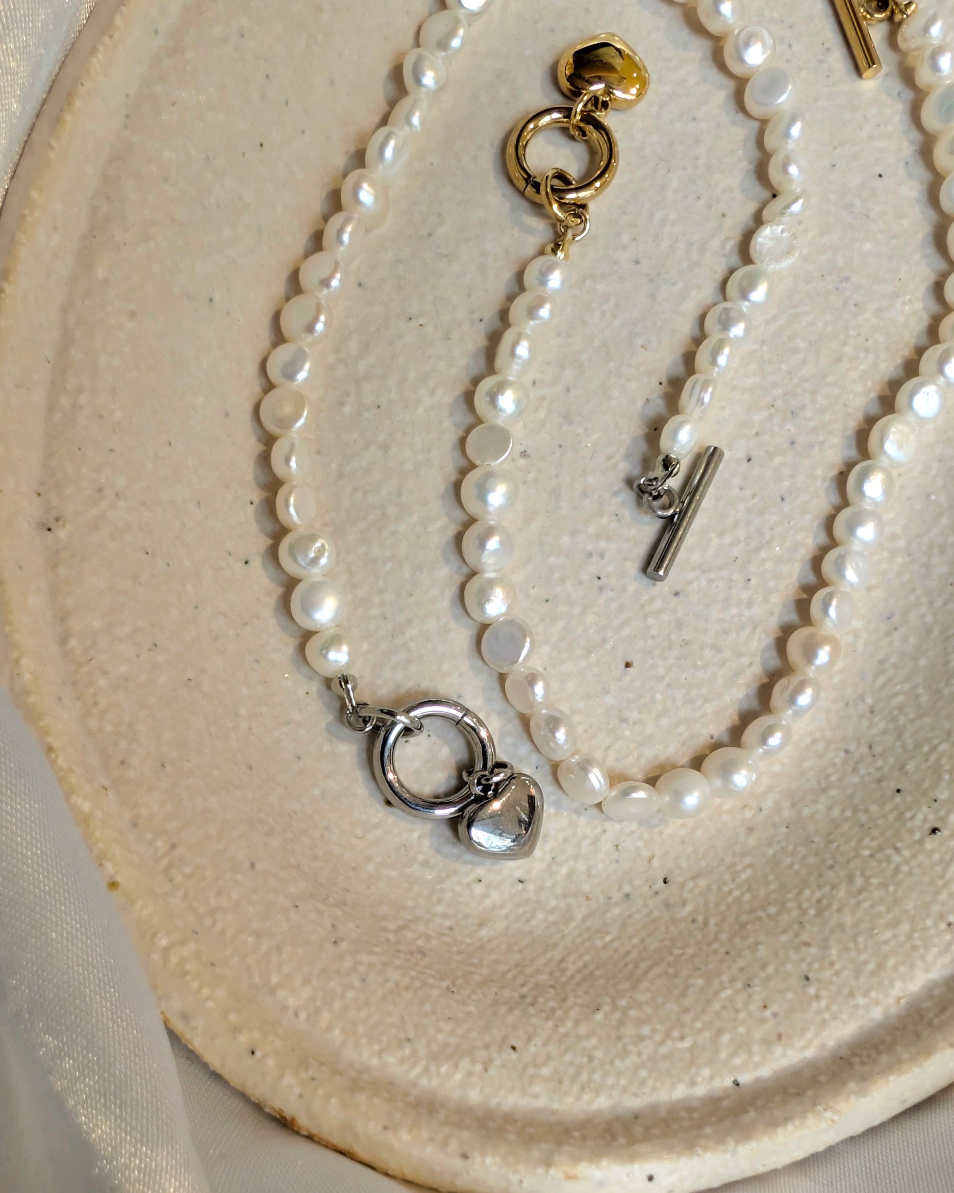 Fresh water pearl front lock heart bracelet