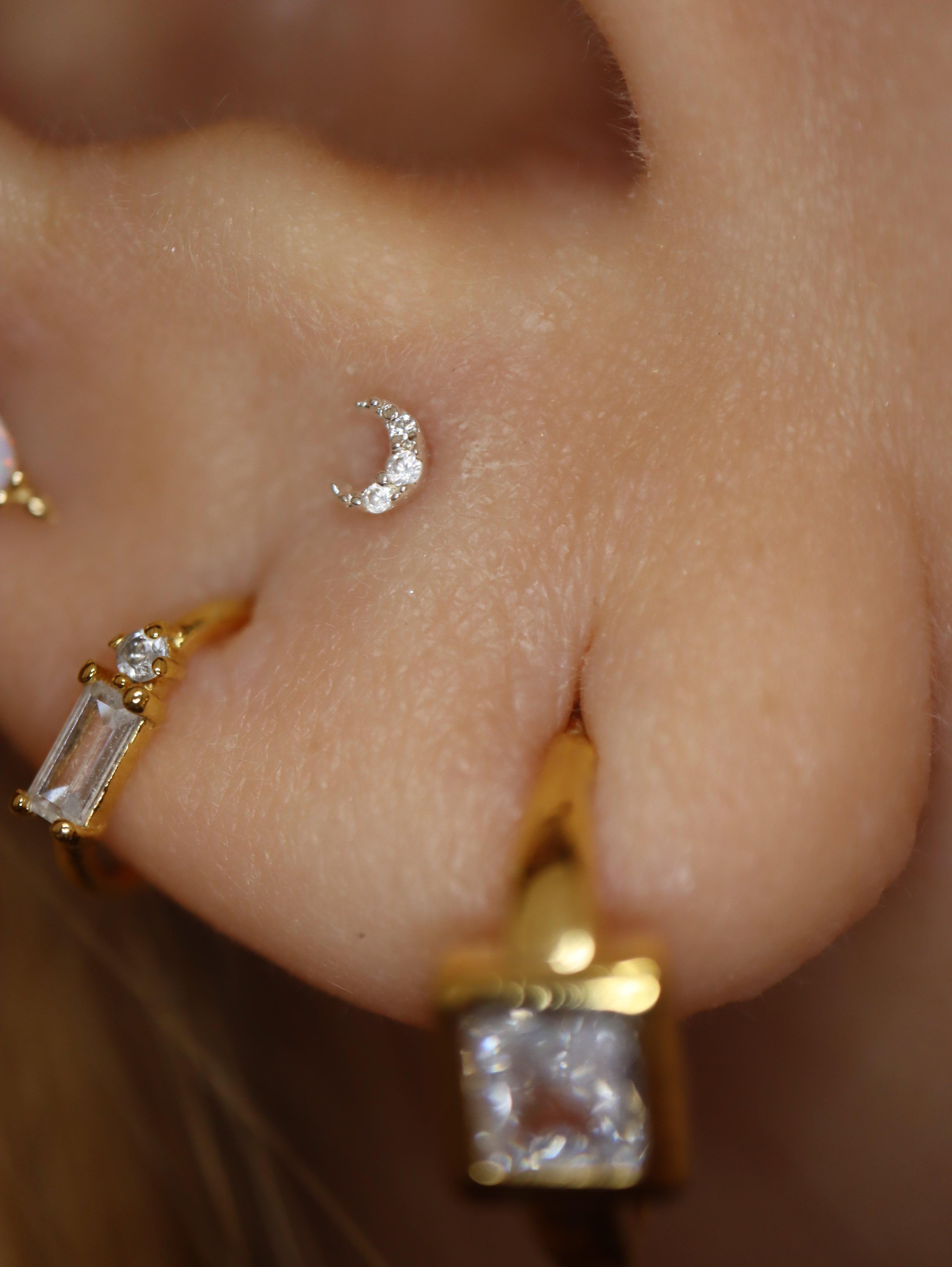 Mini crescent cz earring 925 silver stud piercing