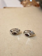 One-touch hoop earrings with curves