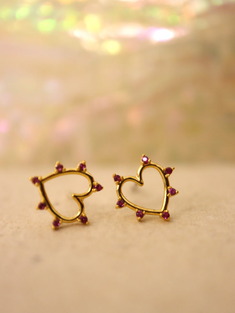 Stud heart earrings