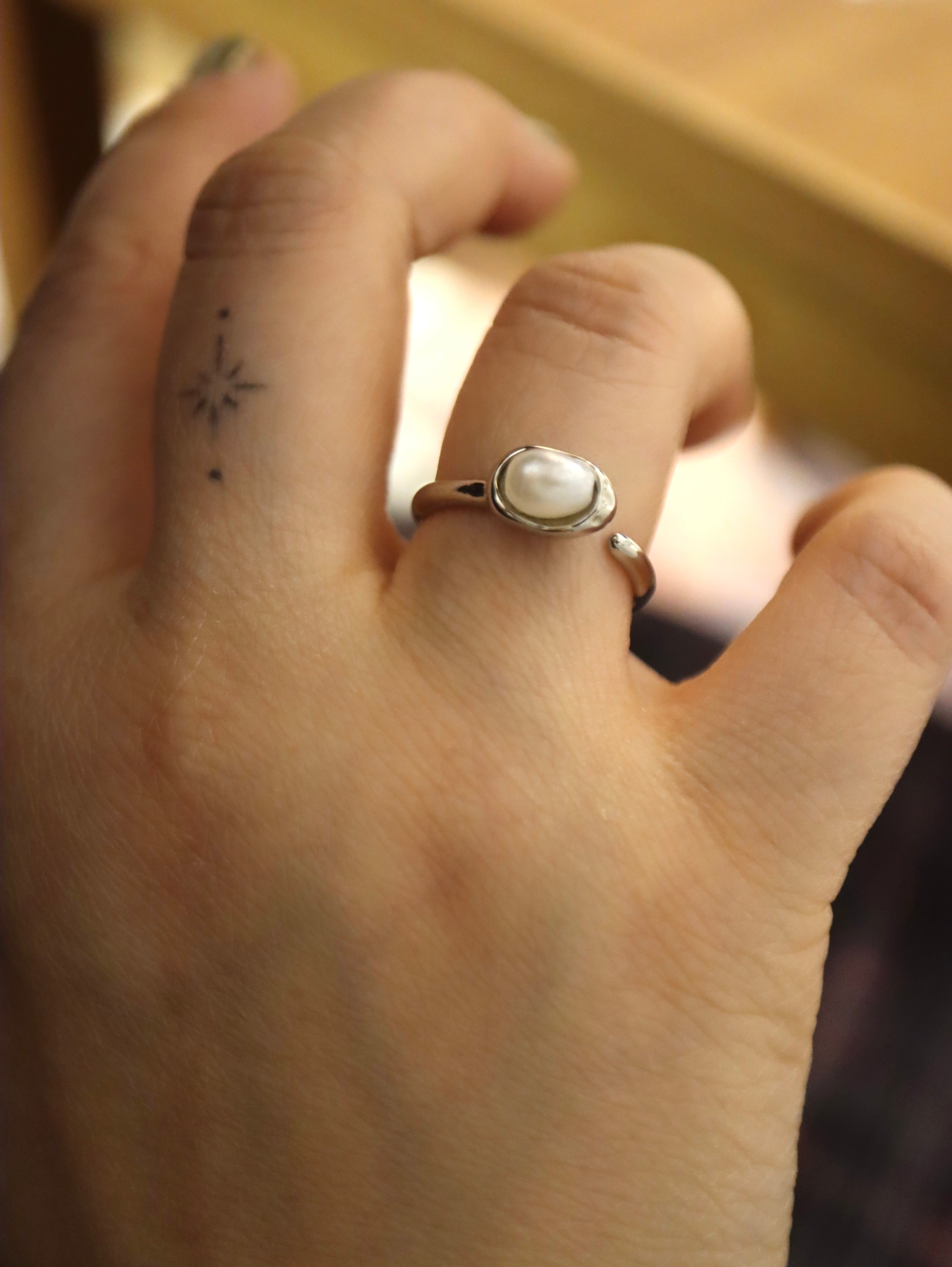 Oval faux pearl stainless steel ring