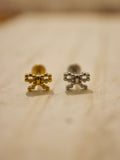 Ribbon stainless steel threadless labret piercing