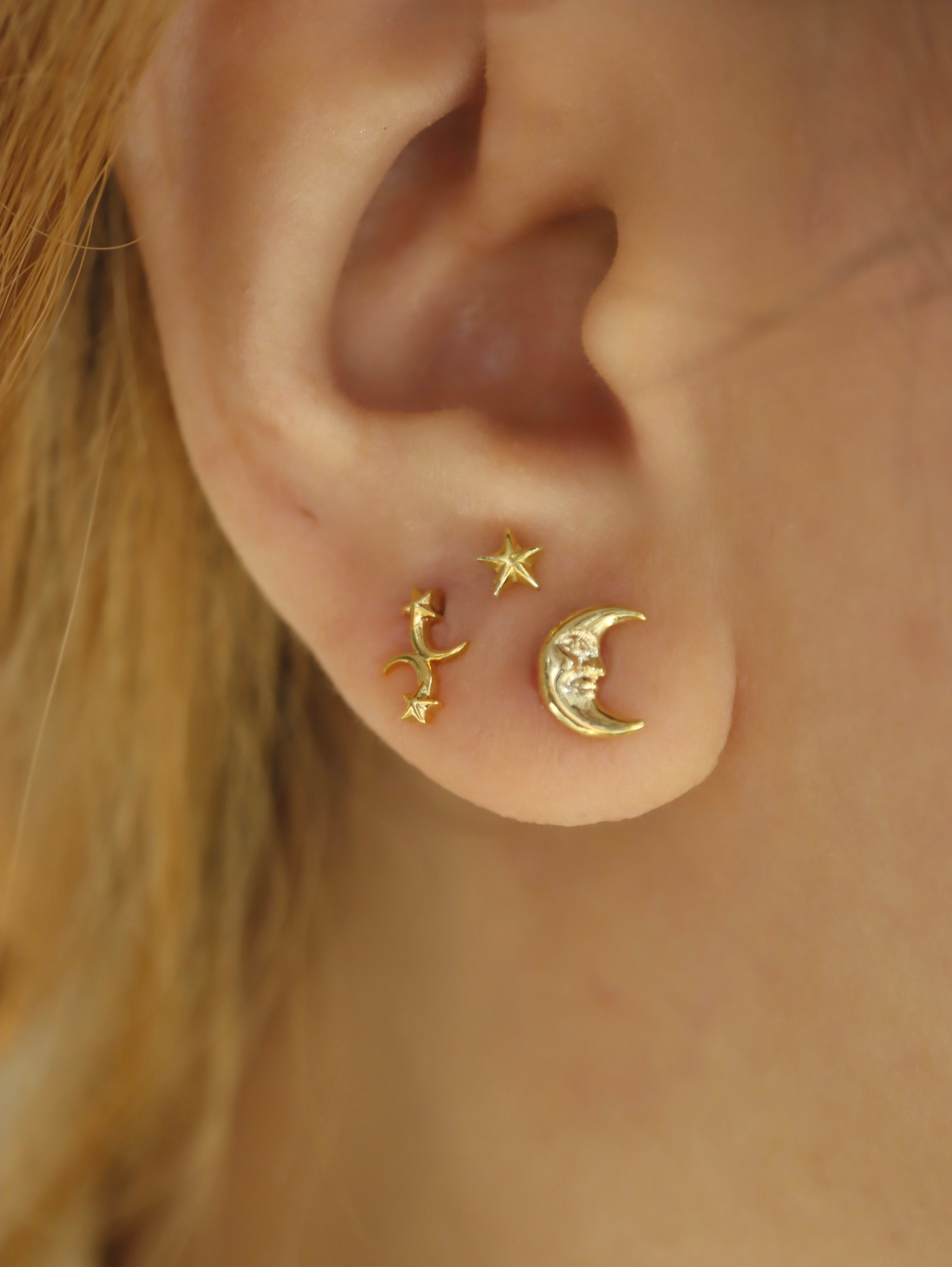 Crescent moon surgical steel stud earring (1pc)