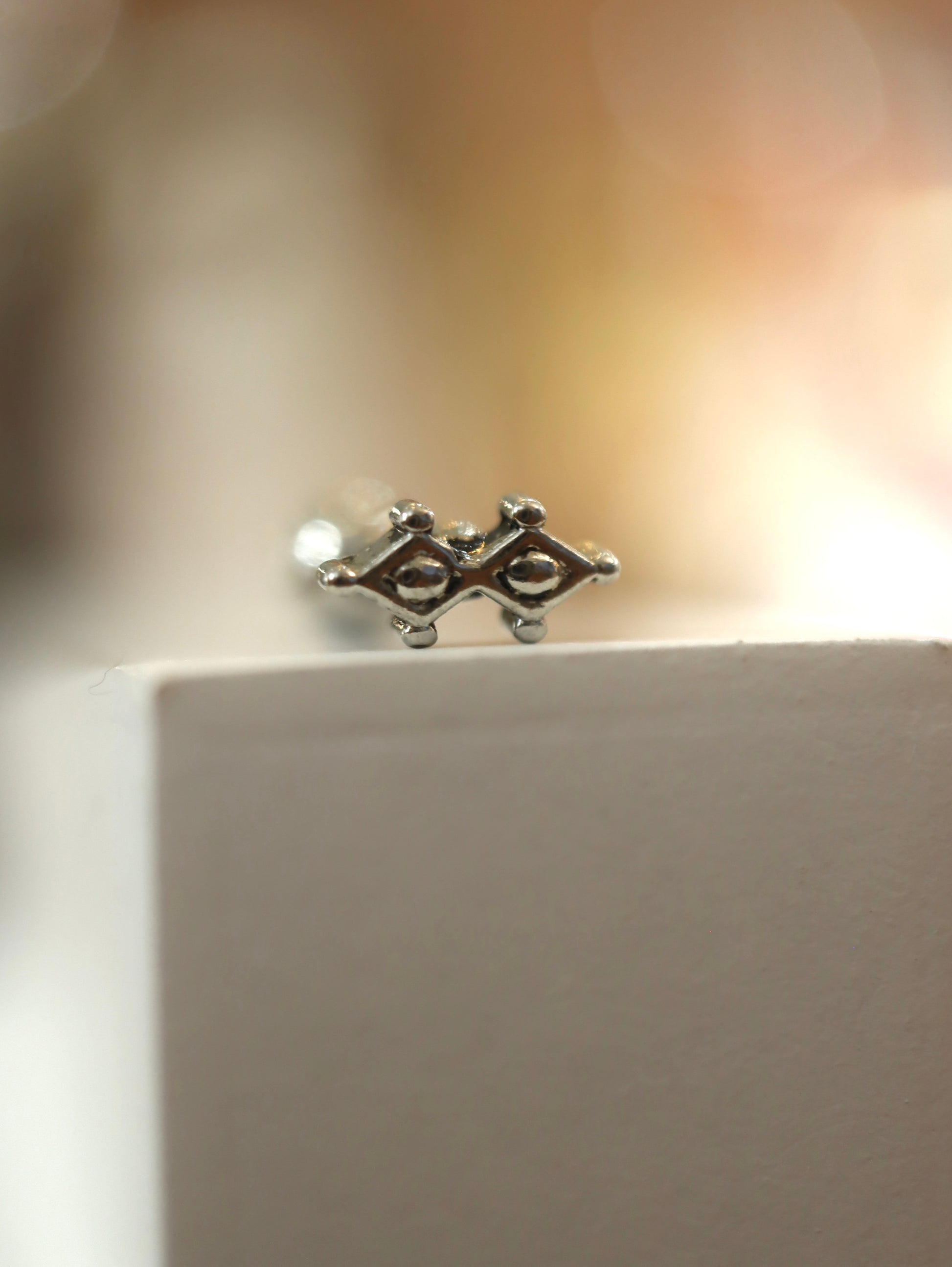 Double lozenge surgical steel piercing earring (1pc)