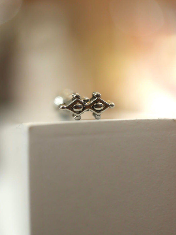 Double lozenge surgical steel piercing earring (1pc)