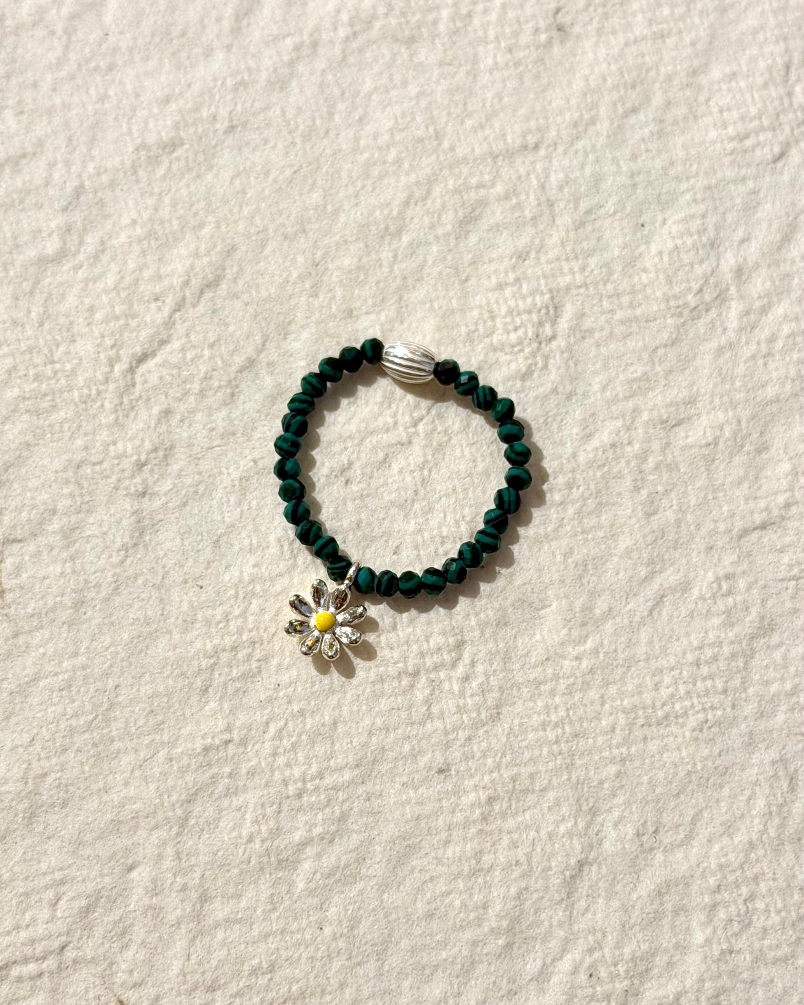 Elastic stone with daisy 925 silver ring
