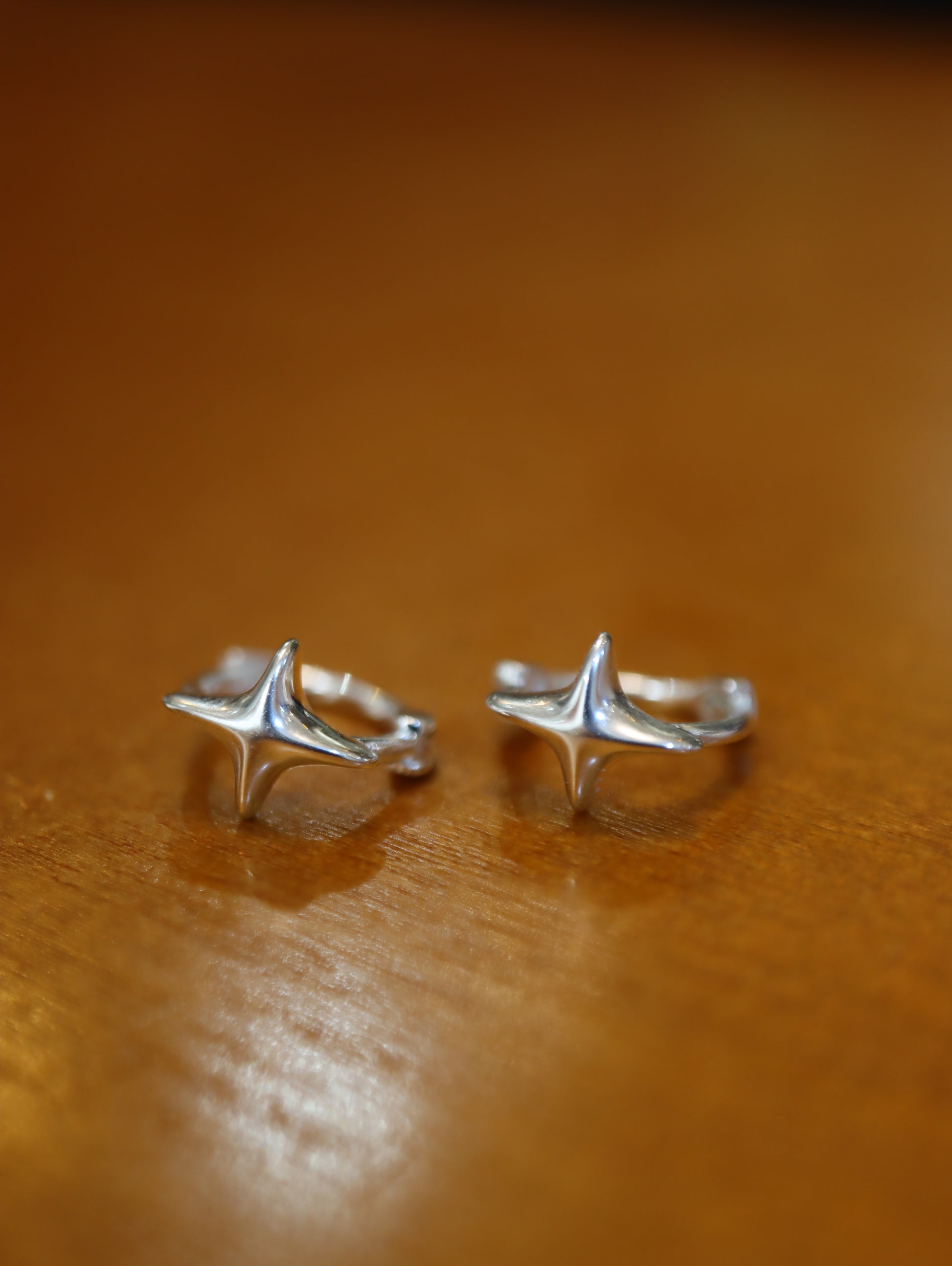 Star 925 silver hinged hoop earrings