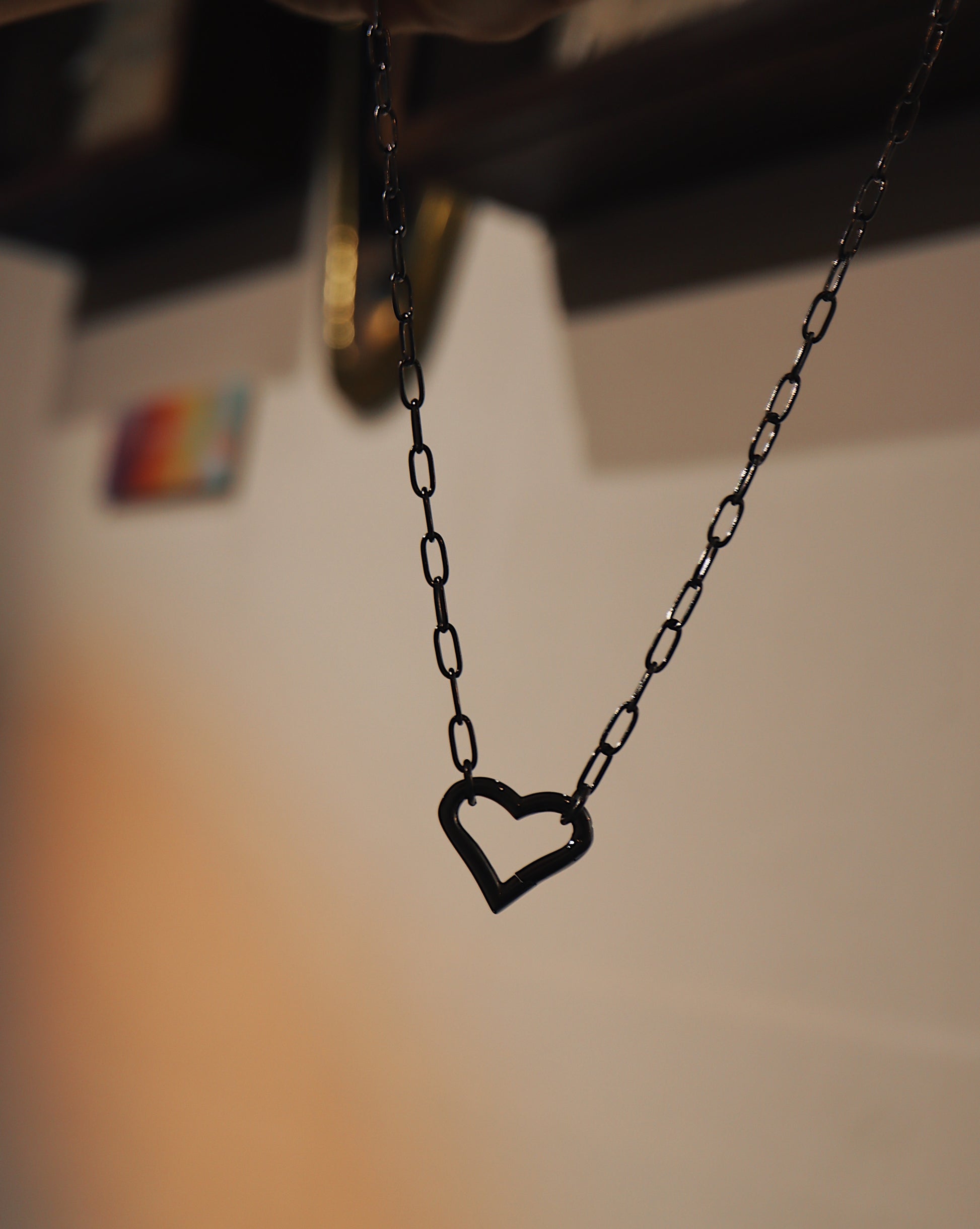 Chain interlock heart necklace