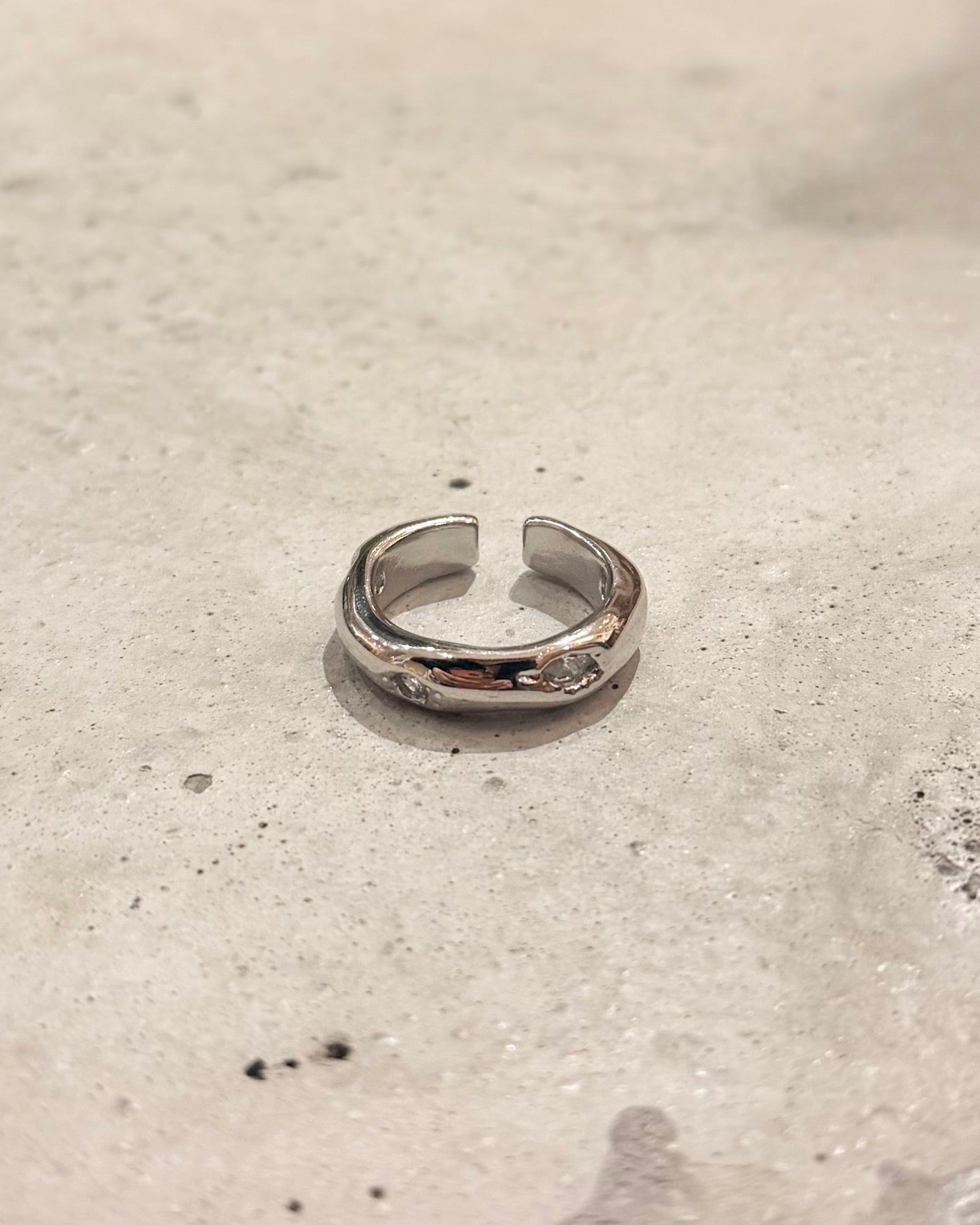 Crack Cubic Bold Open Ring