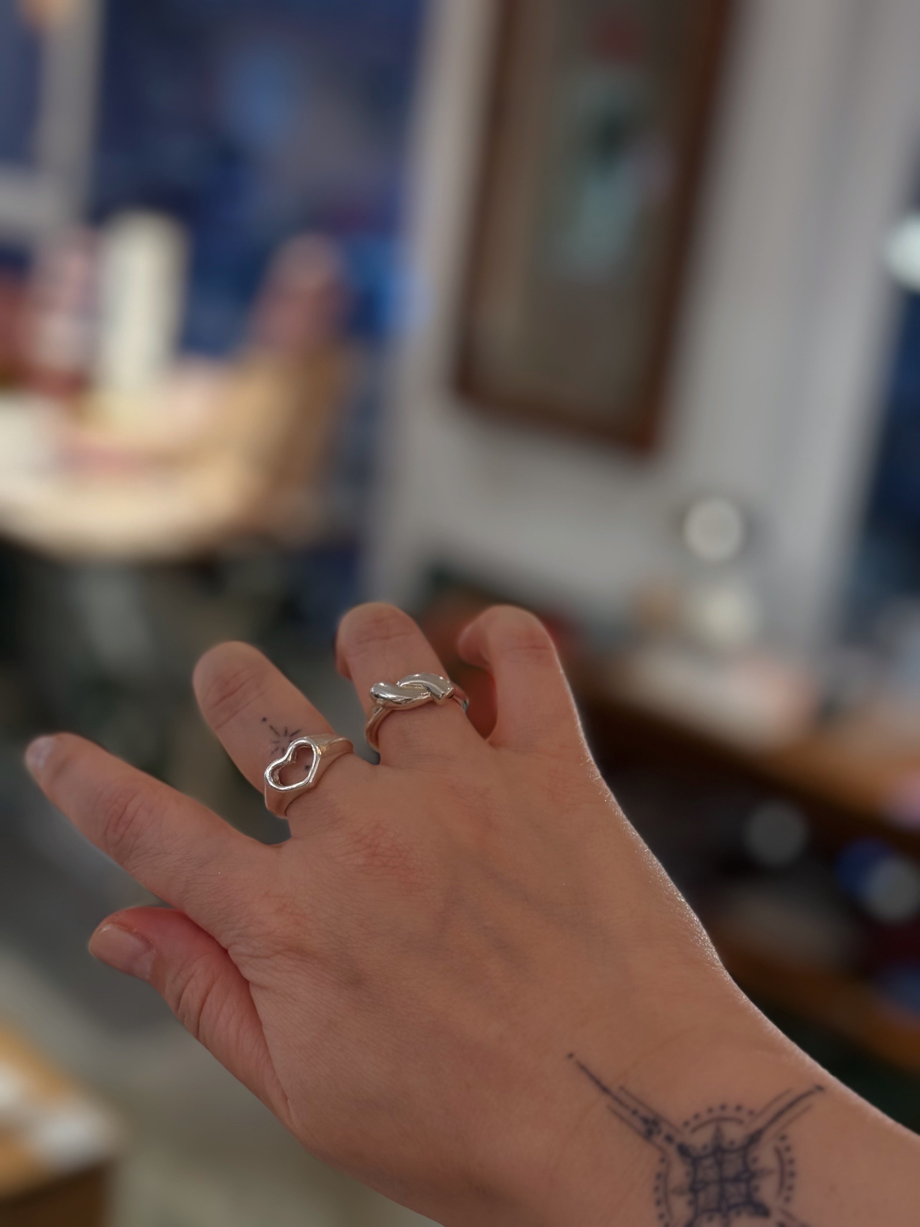 Silver925 hallow heart ring (free size)