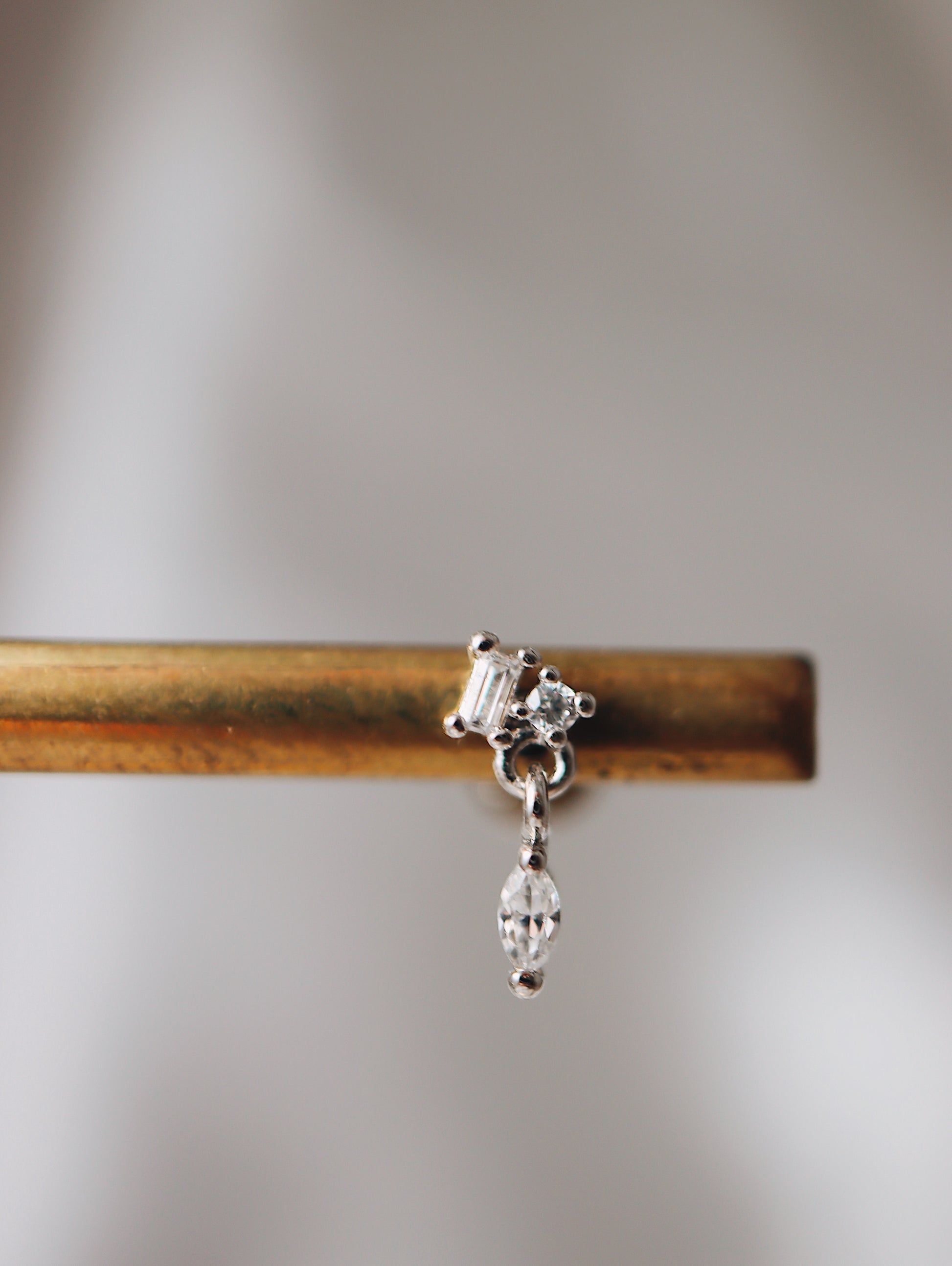 Drop cz flat back s925 piercing