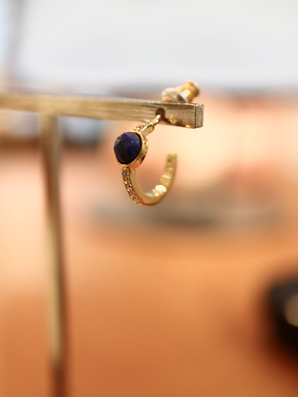 Round stone cz earrings