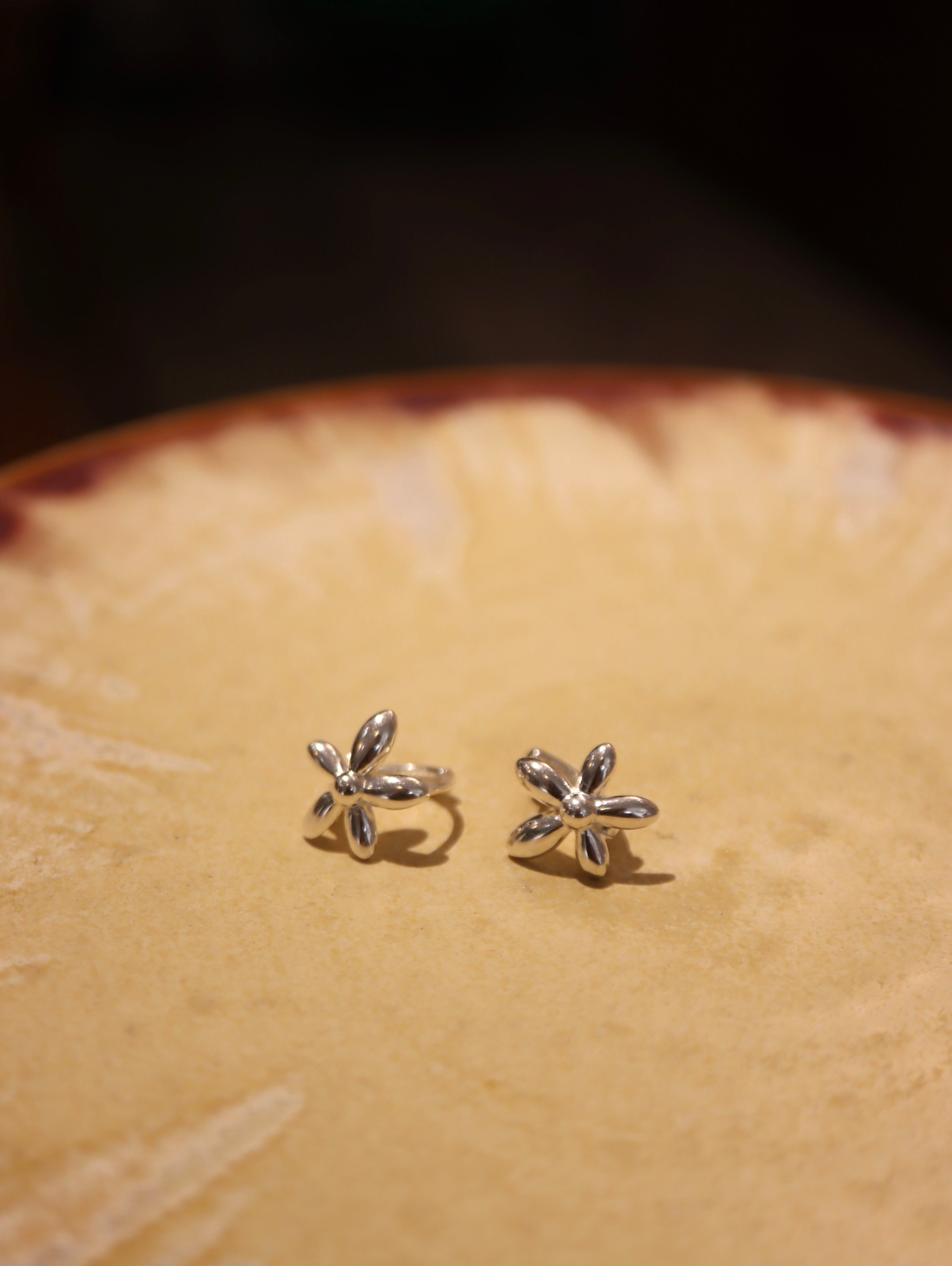 Petal flowers 925 silver hoop earrings