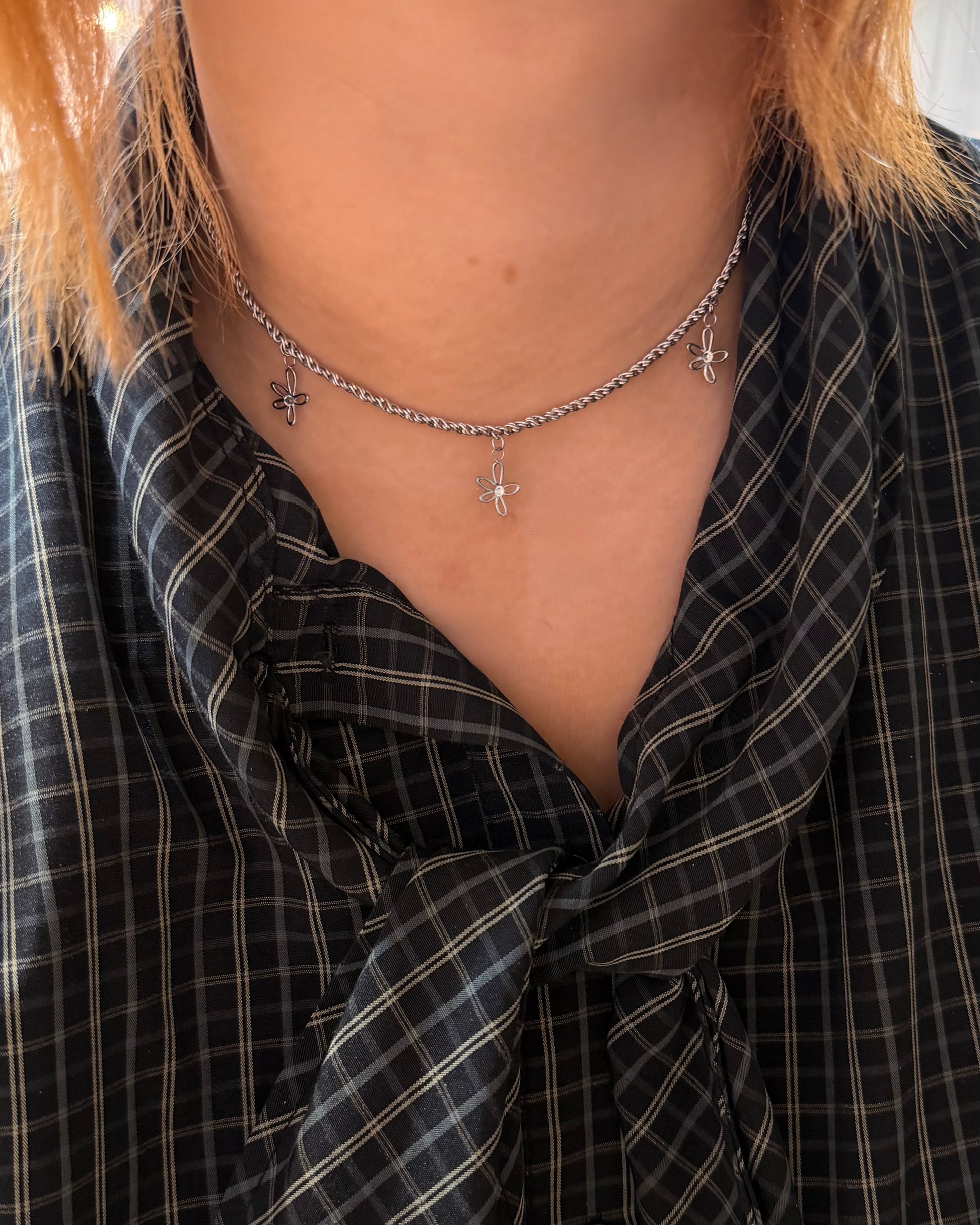 3 petals stainless steel choker necklace